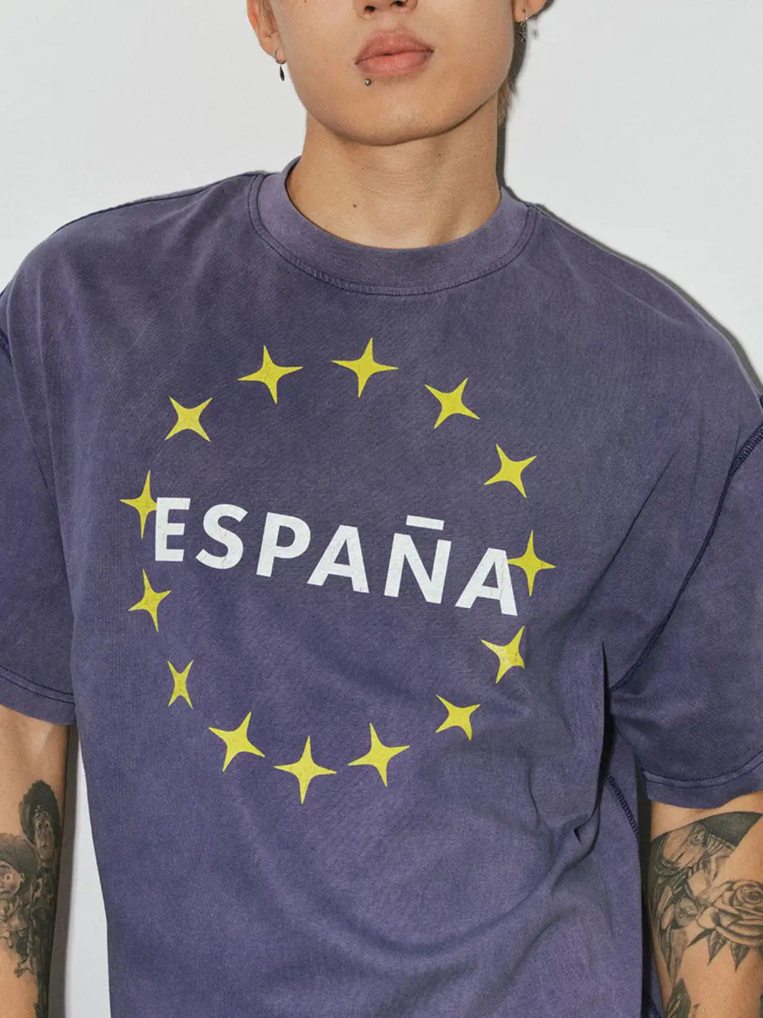 NOVACAM | Letter Logo Star Print T-Shirt