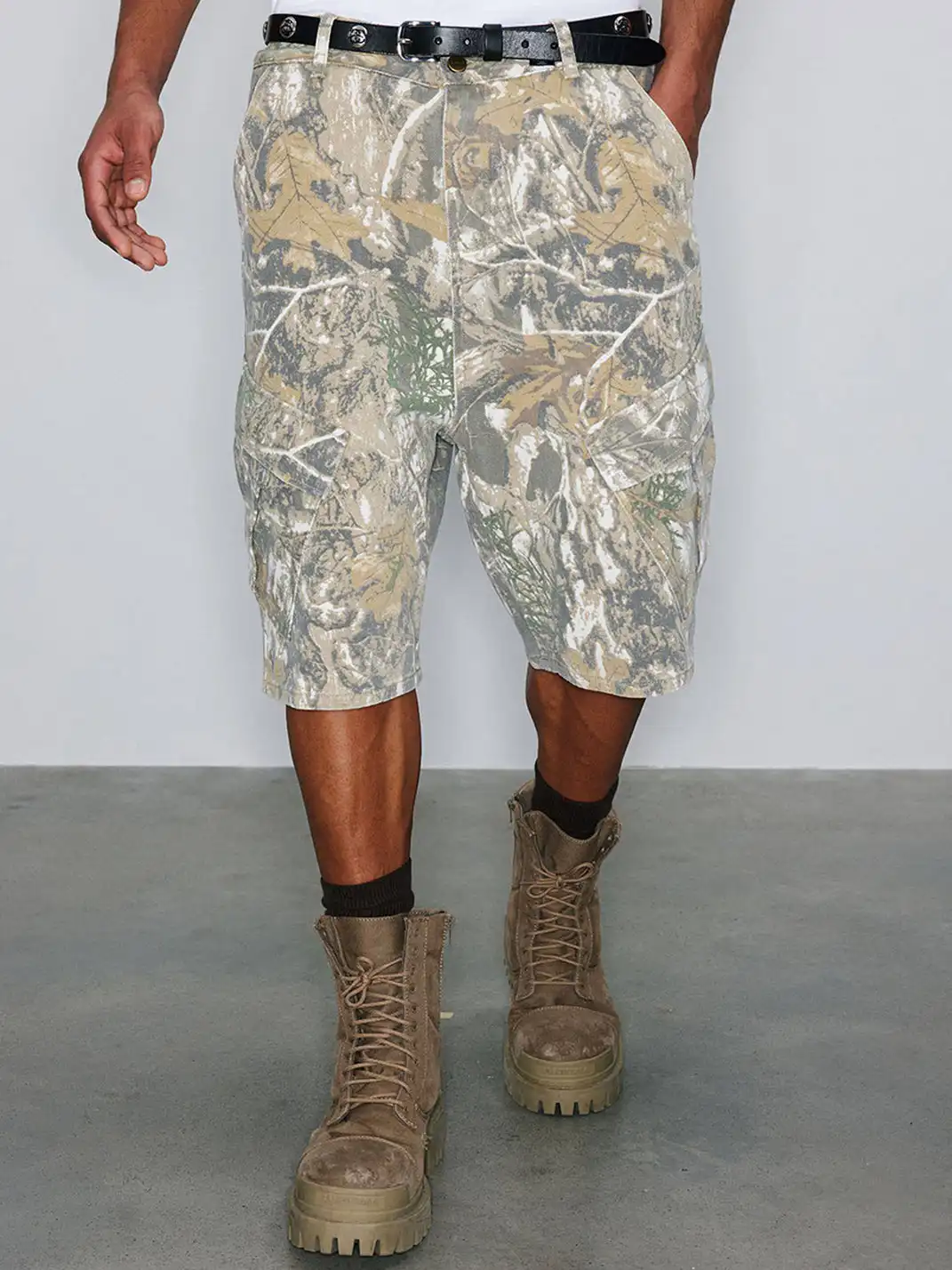 NOVACAM | Vintage Branch Camo Cargo Shorts