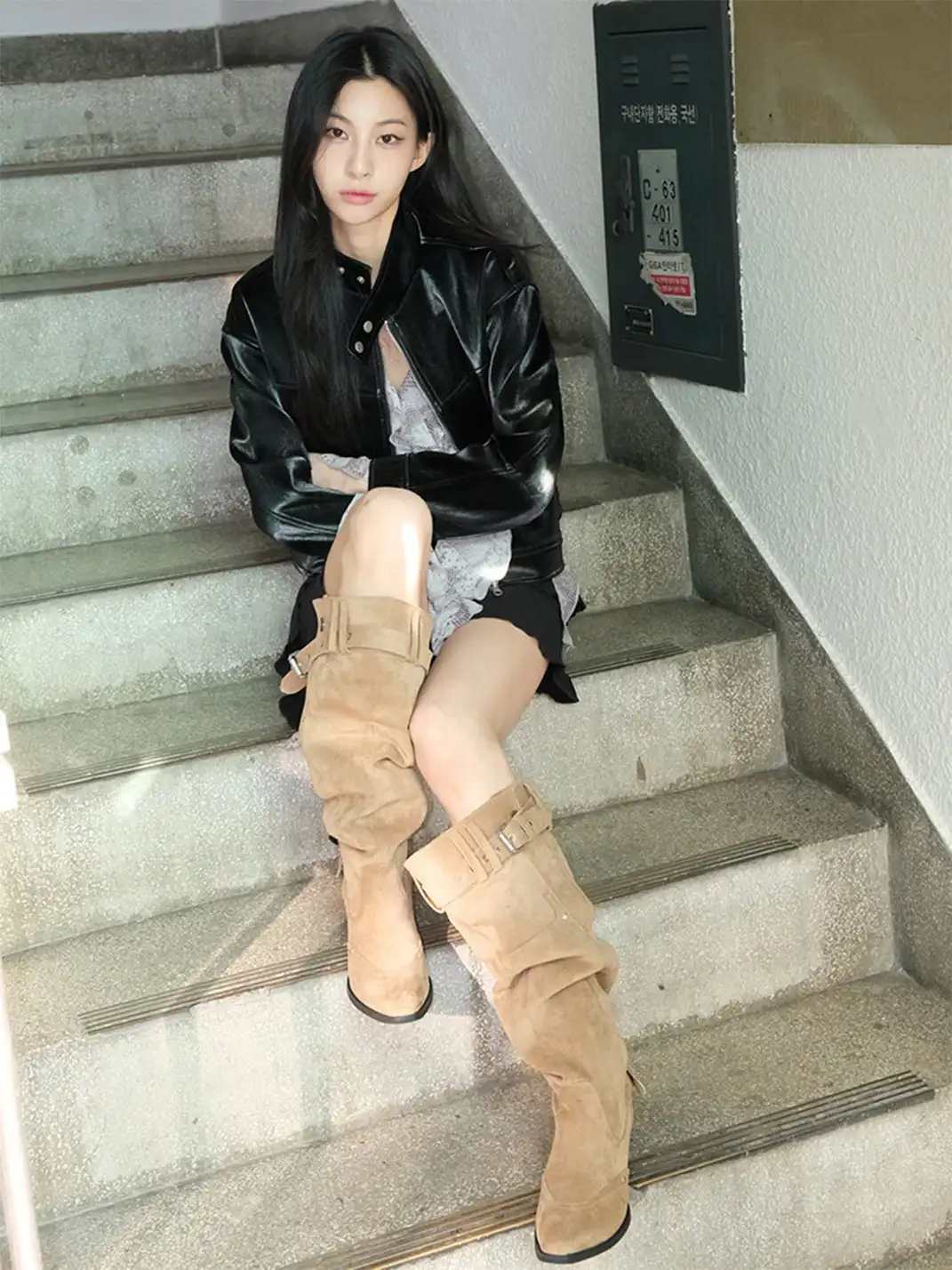 Mooreyu | Suede Pointed Toe Slouchy Boots