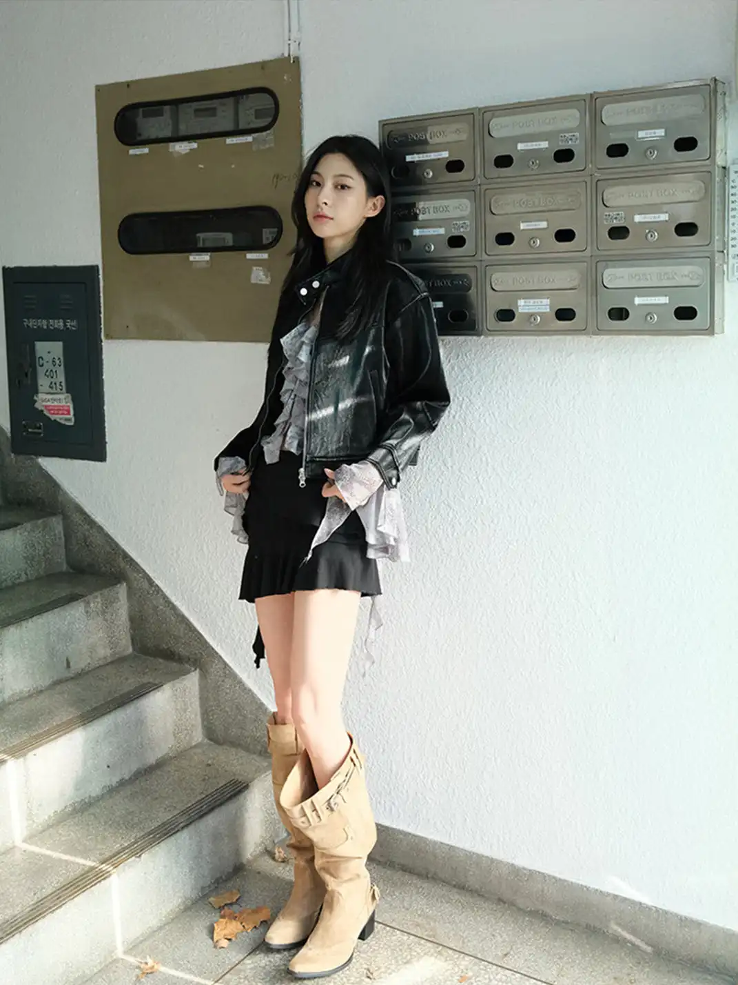 Mooreyu | Suede Pointed Toe Slouchy Boots