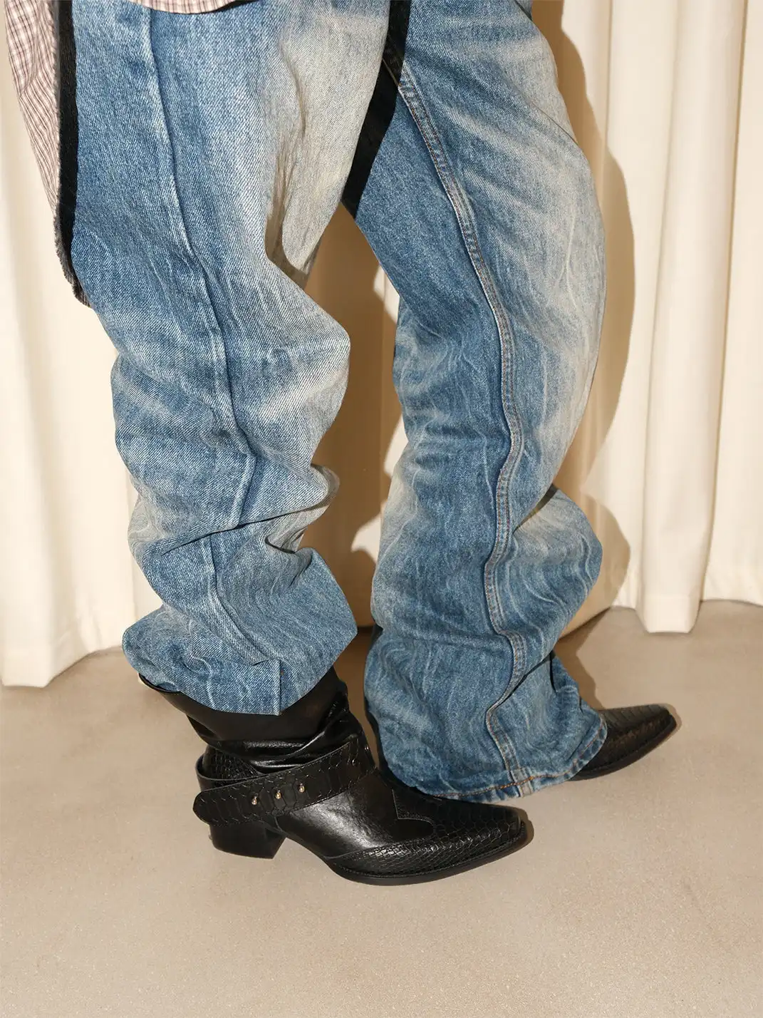 Mooreyu | Pointed Toe Cowhide Knight Boots