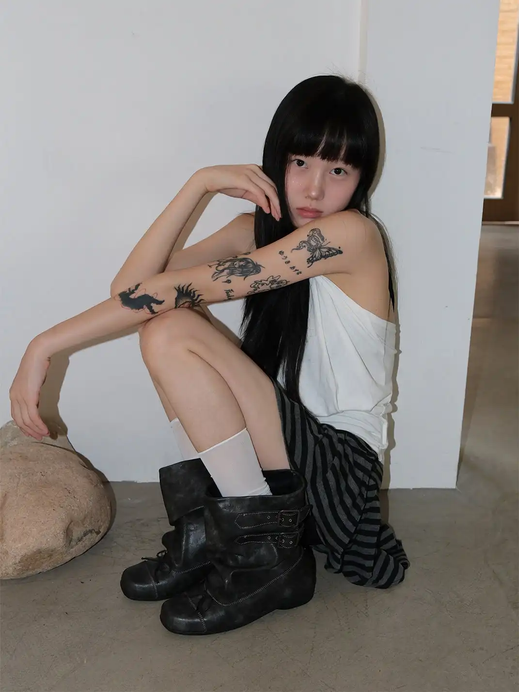 Mooreyu | Round Toe Washed Ruched Buckle Calf Boots