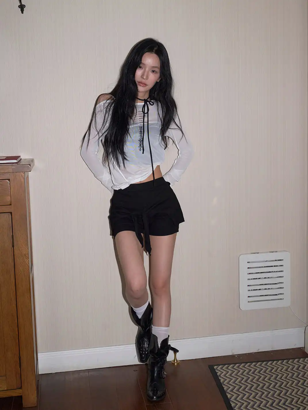 Mooreyu | Cowhide Pointed Toe Rivet Knight Boots