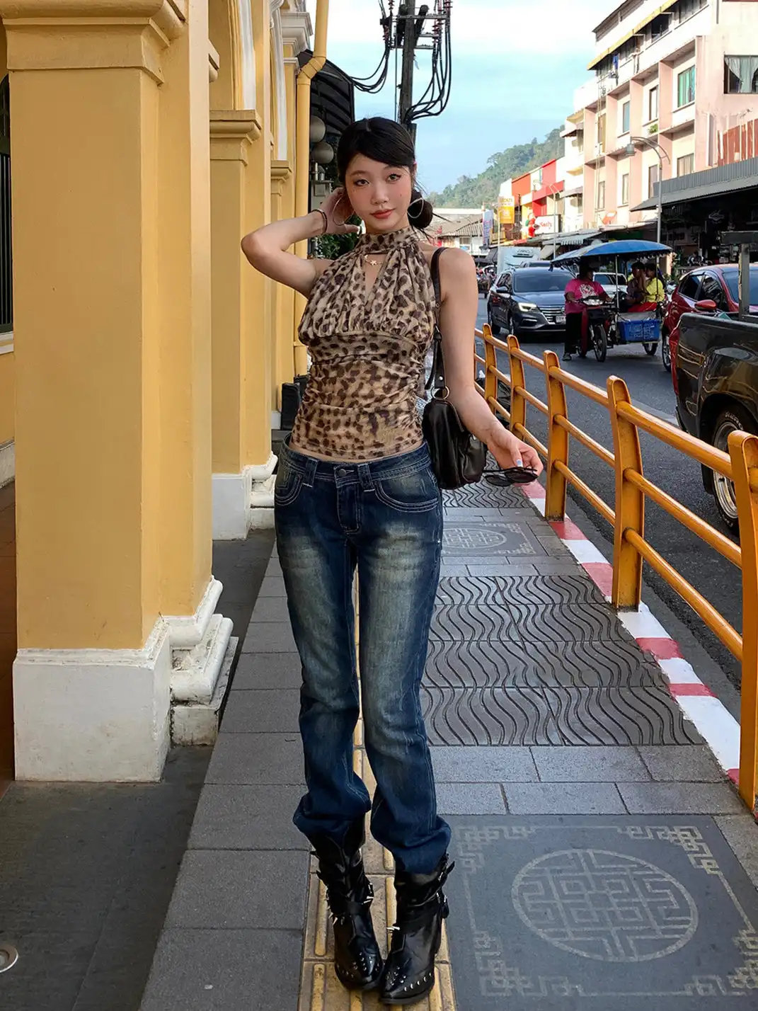 Mooreyu | Cowhide Pointed Toe Rivet Knight Boots