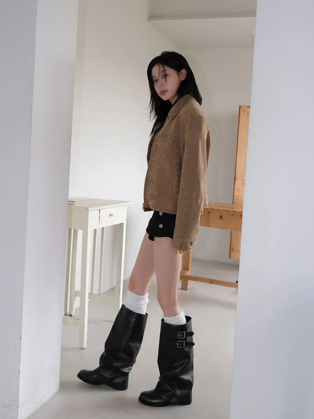 Mooreyu | Leather Block Heel Ruched Buckle Boots