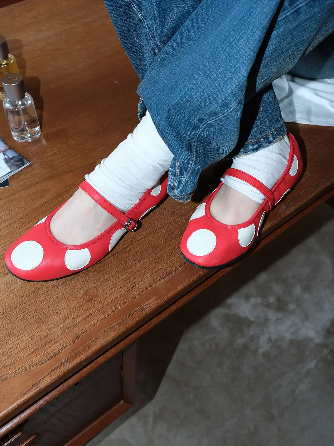 Mooreyu | Polka Dot Round Toe Low-Cut Single Strap Flats