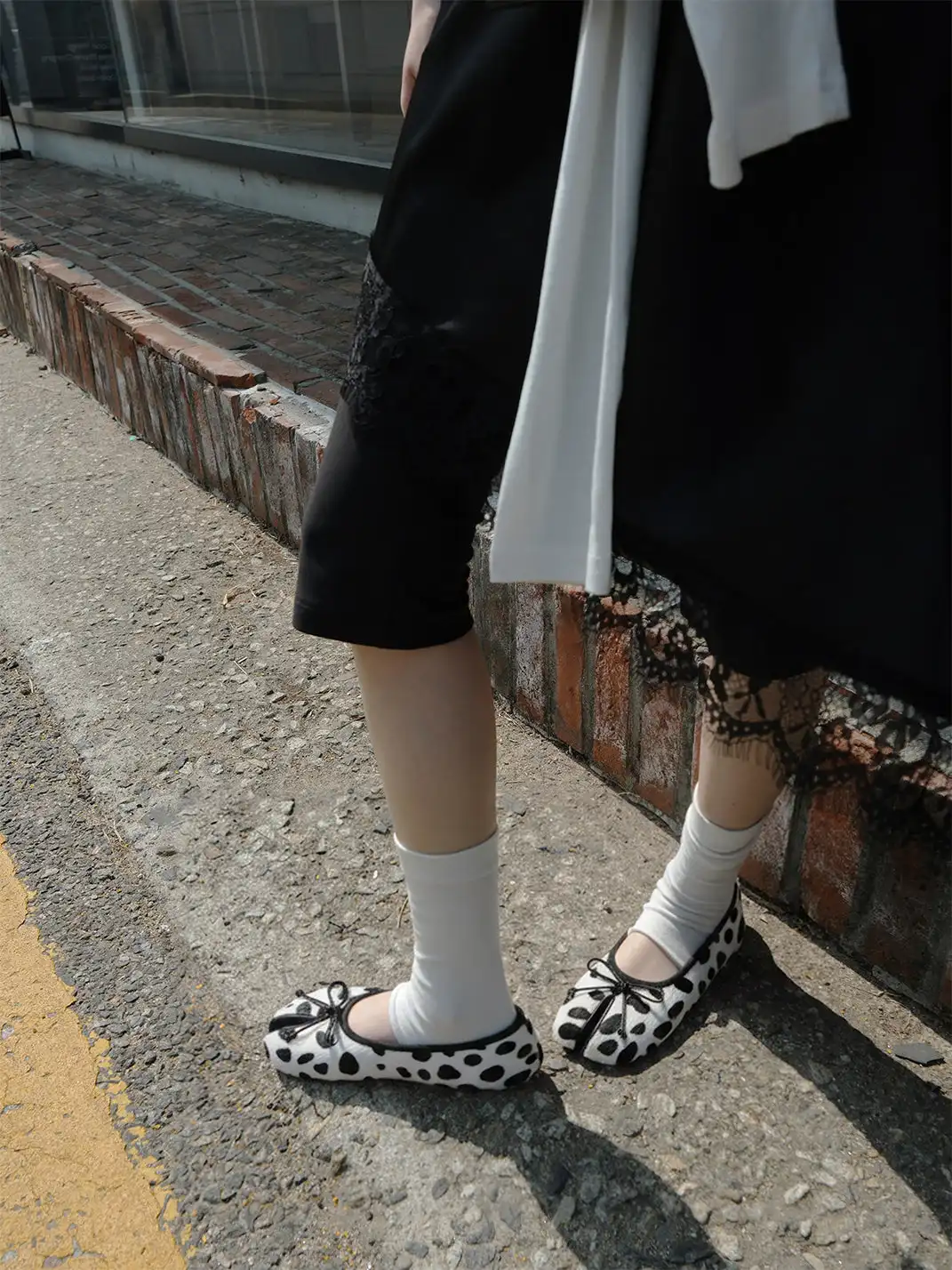 Mooreyu | Pony Hair Polka Dot Split Toe Flat Shoes