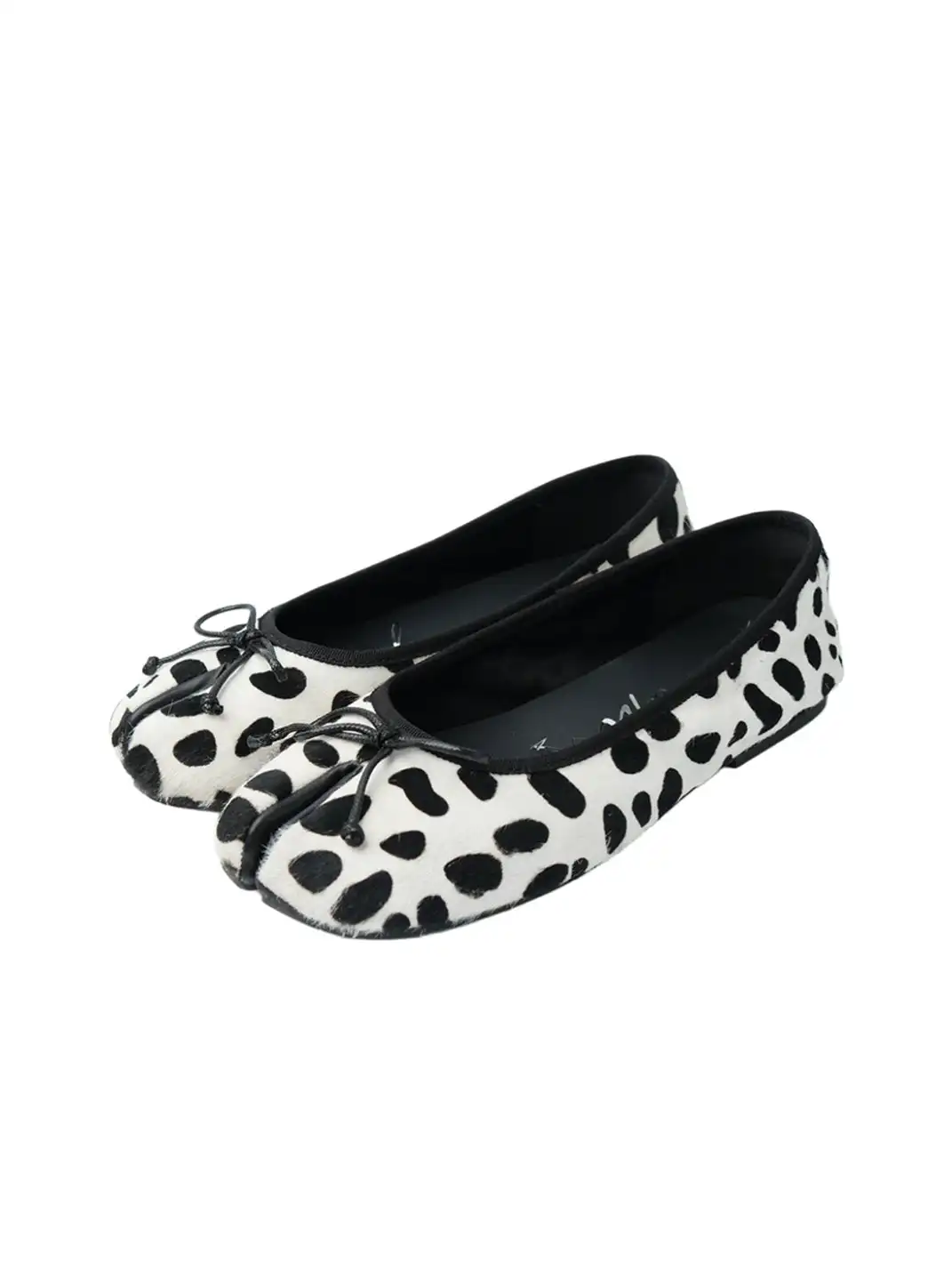 Mooreyu | Pony Hair Polka Dot Split Toe Flat Shoes