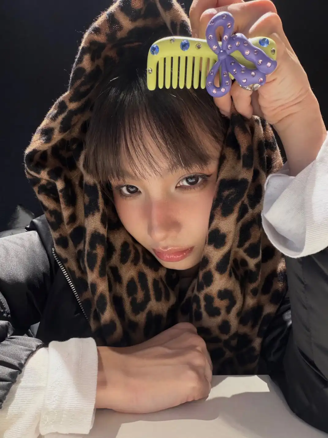 Emo Salad | Rhinestone Comb Bow Ring