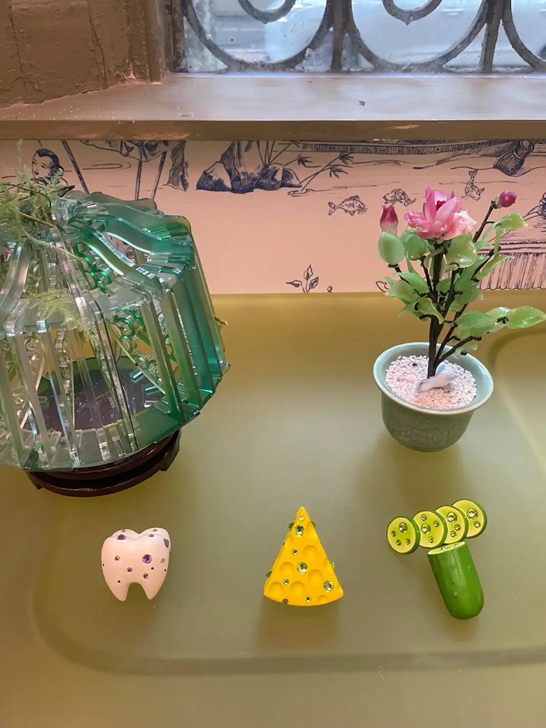 Emo Salad | Rhinestone Tooth Ring