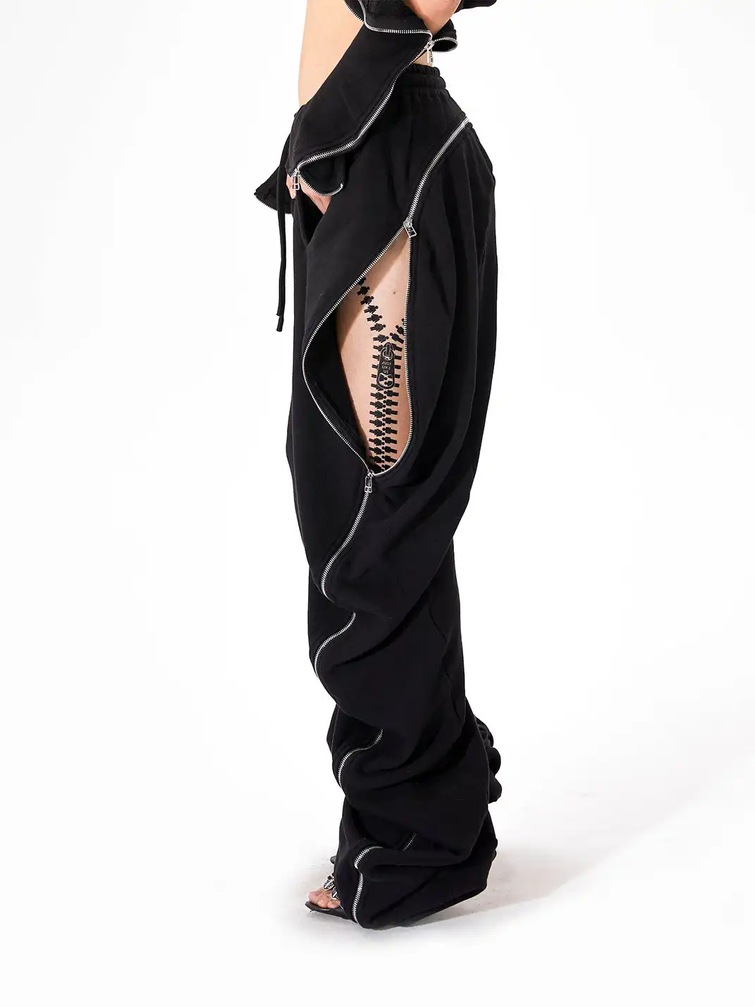 JUSTLIK3US | Zipper Decor Curved Wide Leg Sweatpants