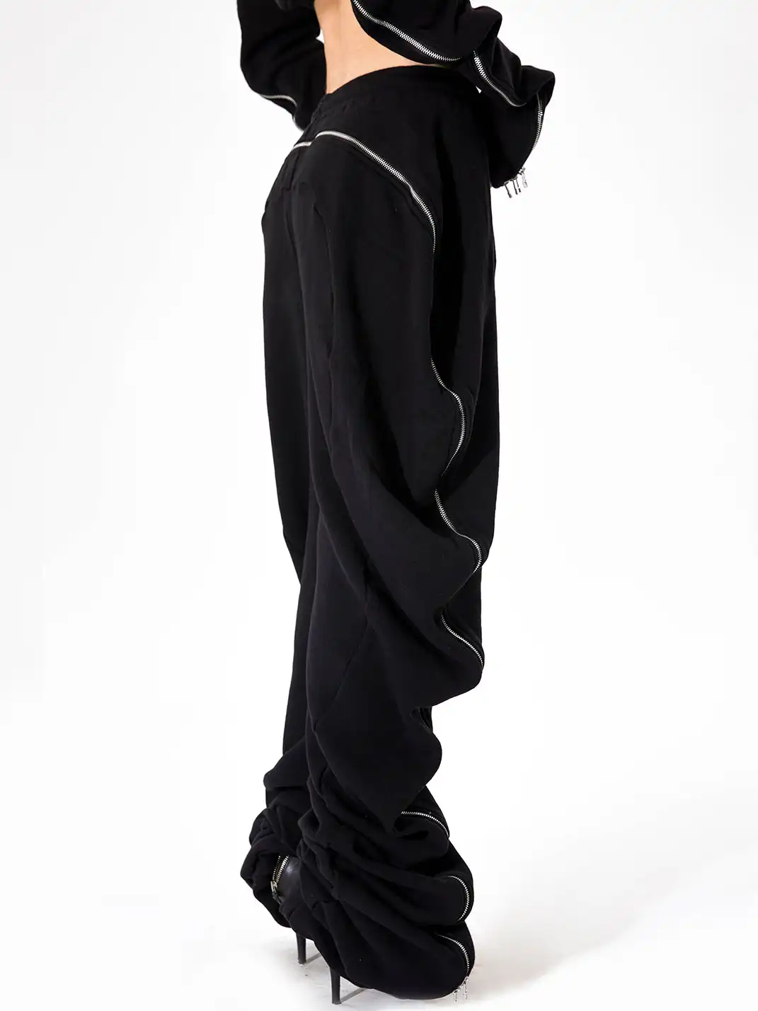 JUSTLIK3US | Zipper Decor Curved Wide Leg Sweatpants