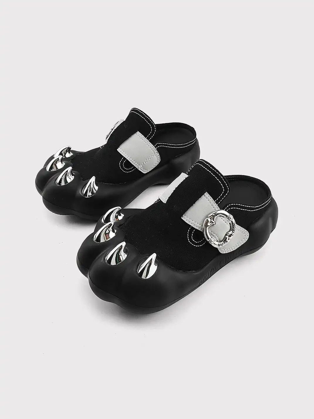 RONG | Cat Claw Rivet Closed Toe Mules