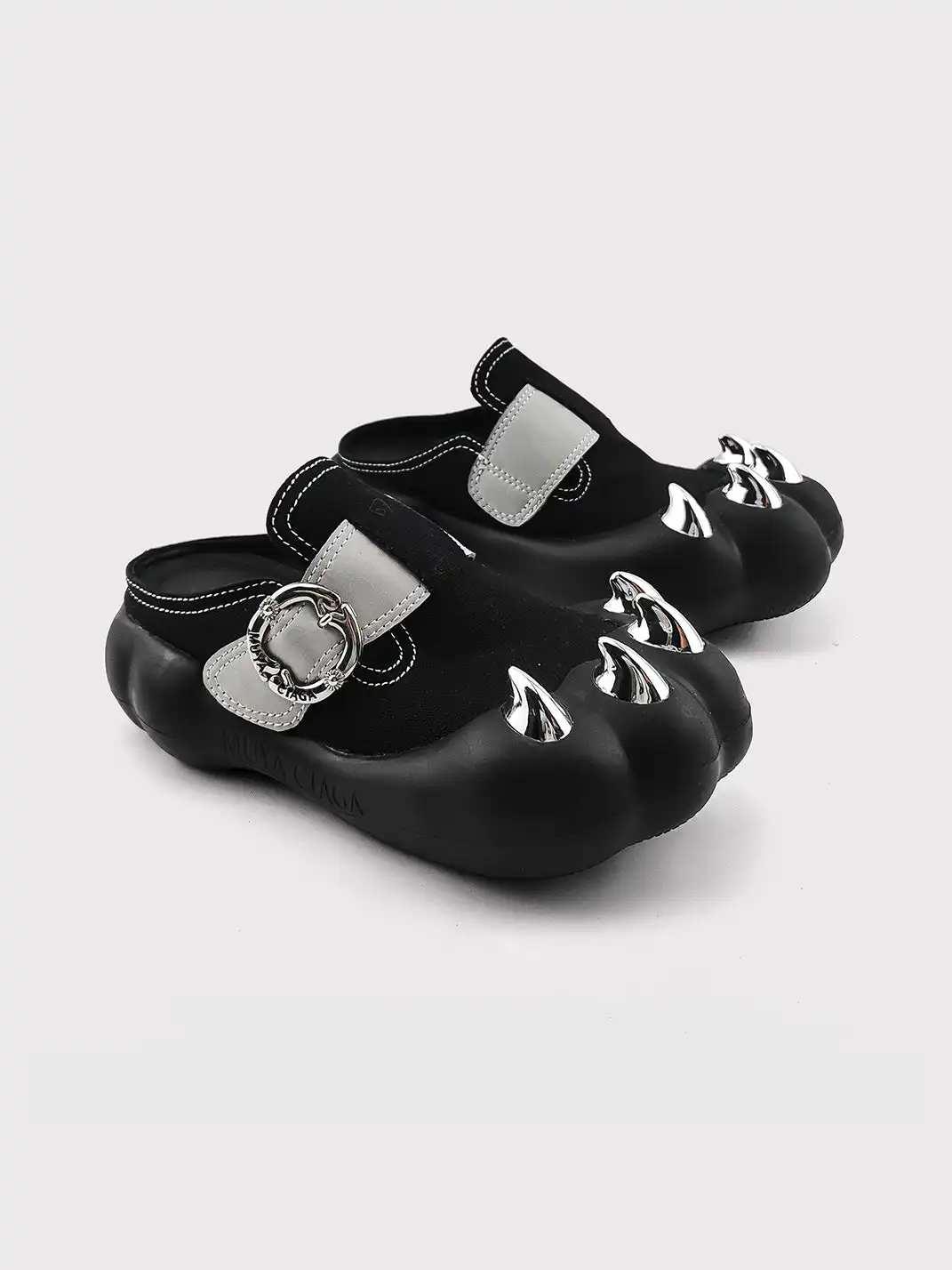 RONG | Cat Claw Rivet Closed Toe Mules