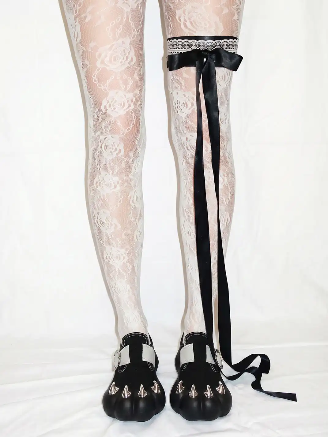 RONG | Cat Claw Rivet Closed Toe Mules