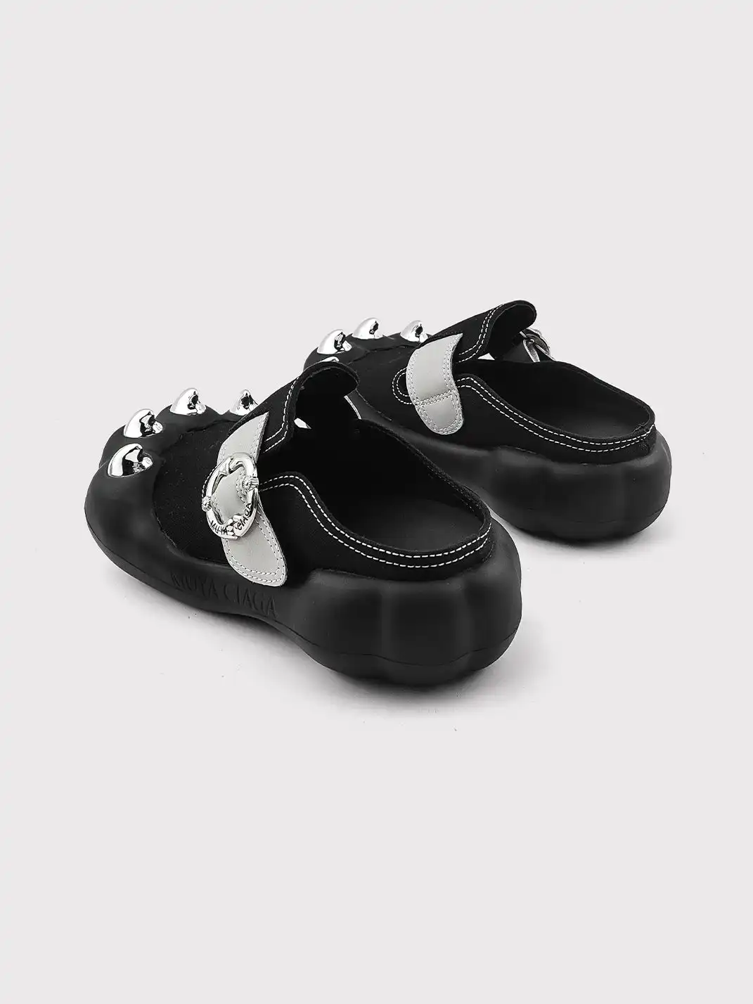 RONG | Cat Claw Rivet Closed Toe Mules