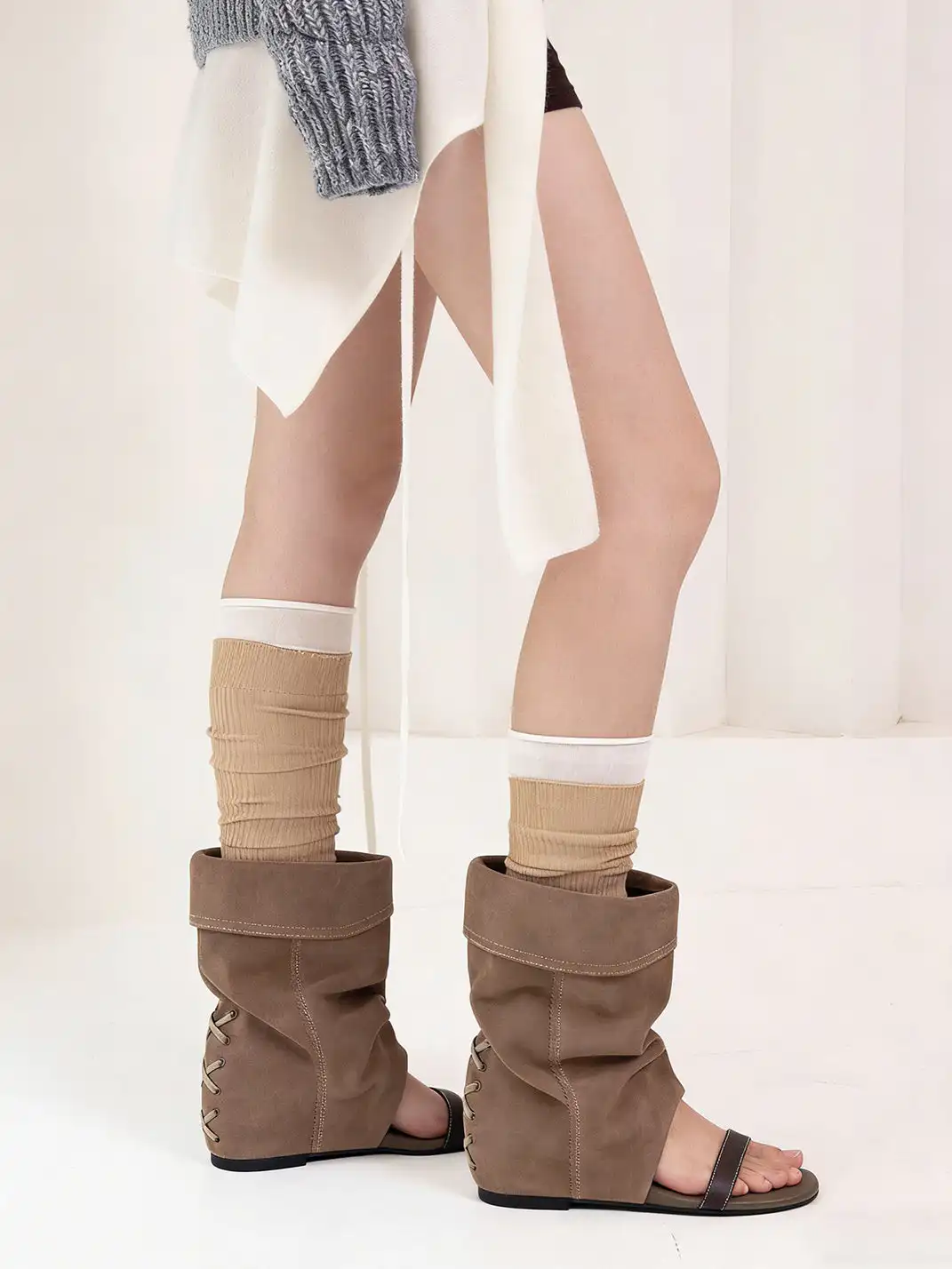 RONG | One-Open Toe Slouchy Hidden Heel Sandals