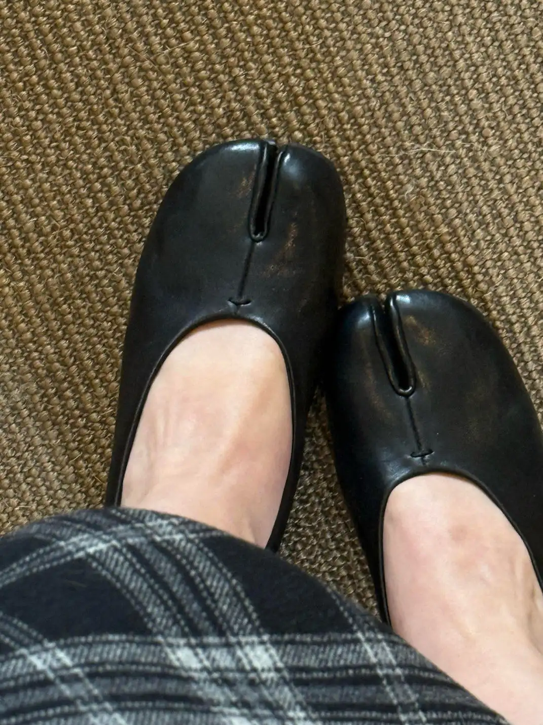 RONG | Split Toe Slip On Chunky Heels