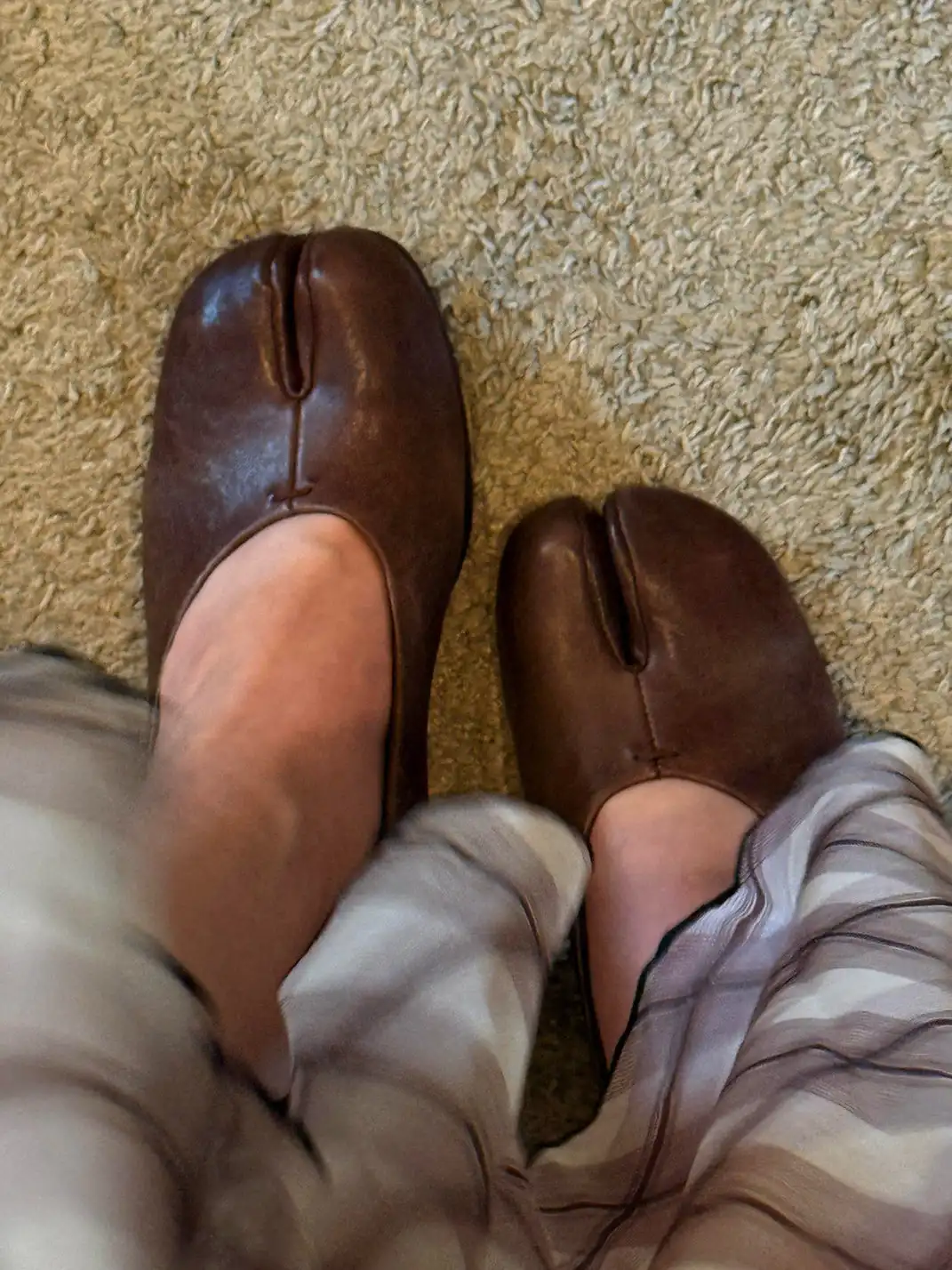 RONG | Split Toe Slip On Chunky Heels