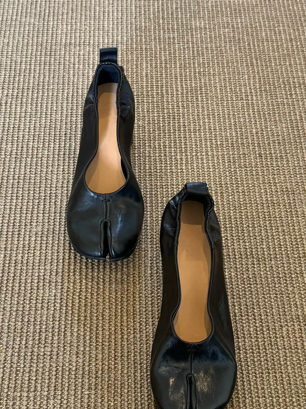RONG | Split Toe Slip On Chunky Heels