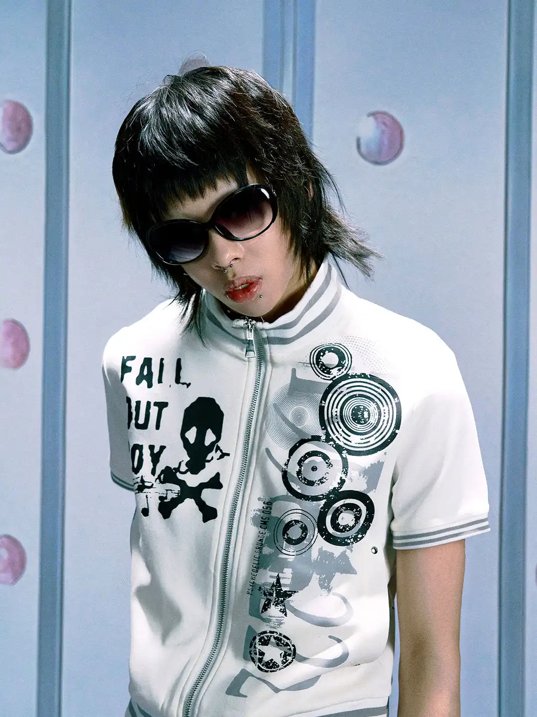 PAIKI | Skull & Note Stand Collar Zip-Up T-Shirt