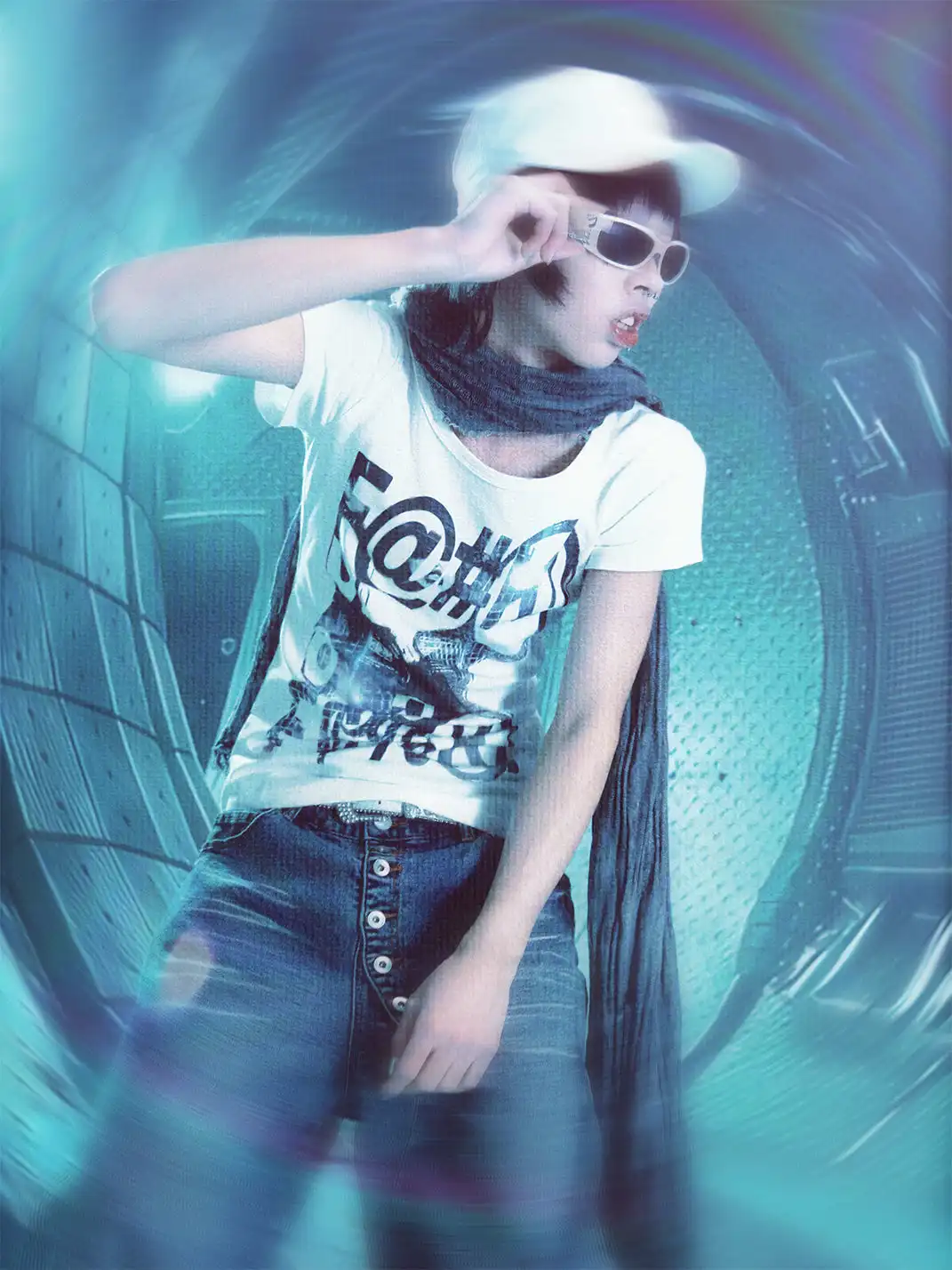 PAIKI | Font Graphic Regular Shoulder T-Shirt