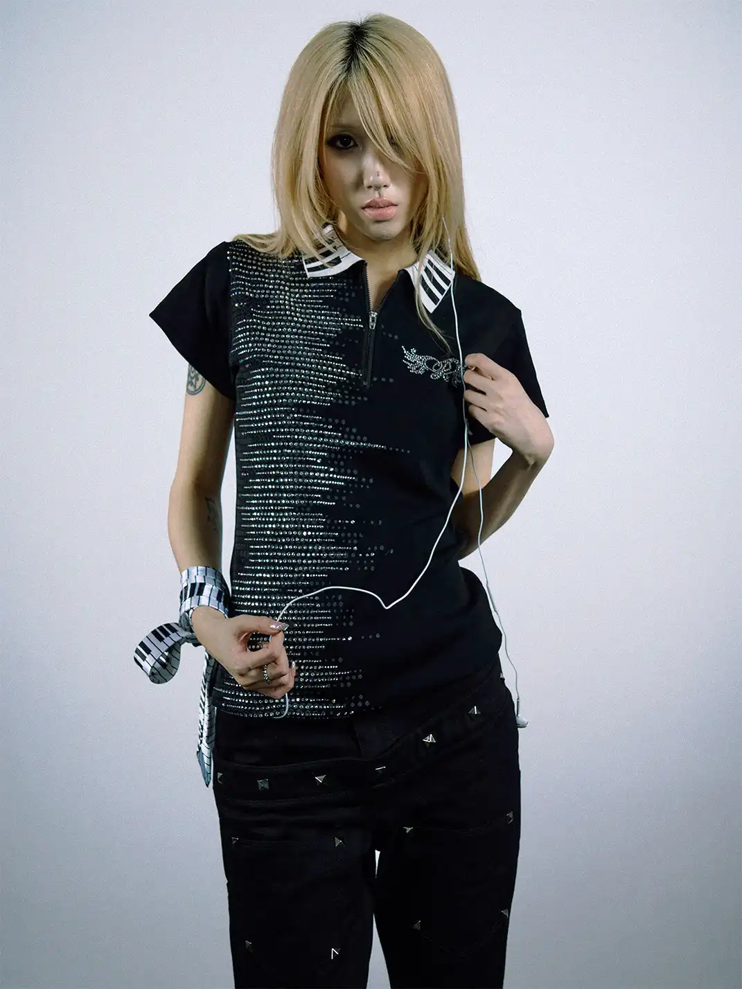 PAIKI | Heavy-Duty Rhinestone Cursive Letter & Note Polo Shirt