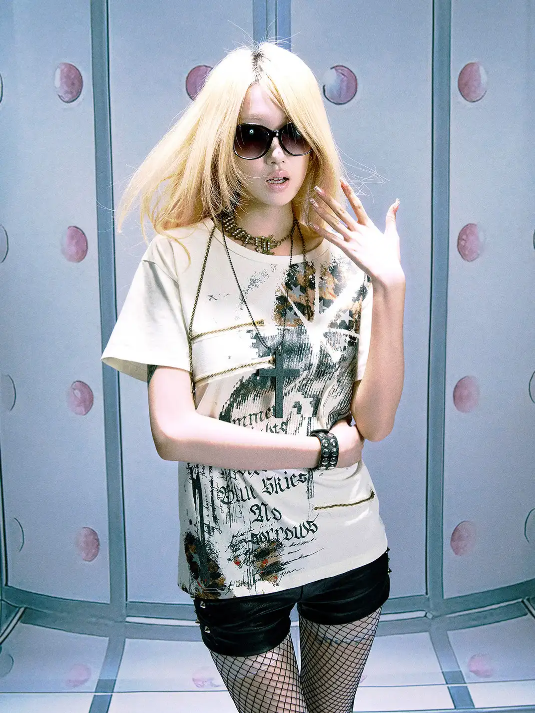 PAIKI | Star Leopard Regular Shoulder T-Shirt