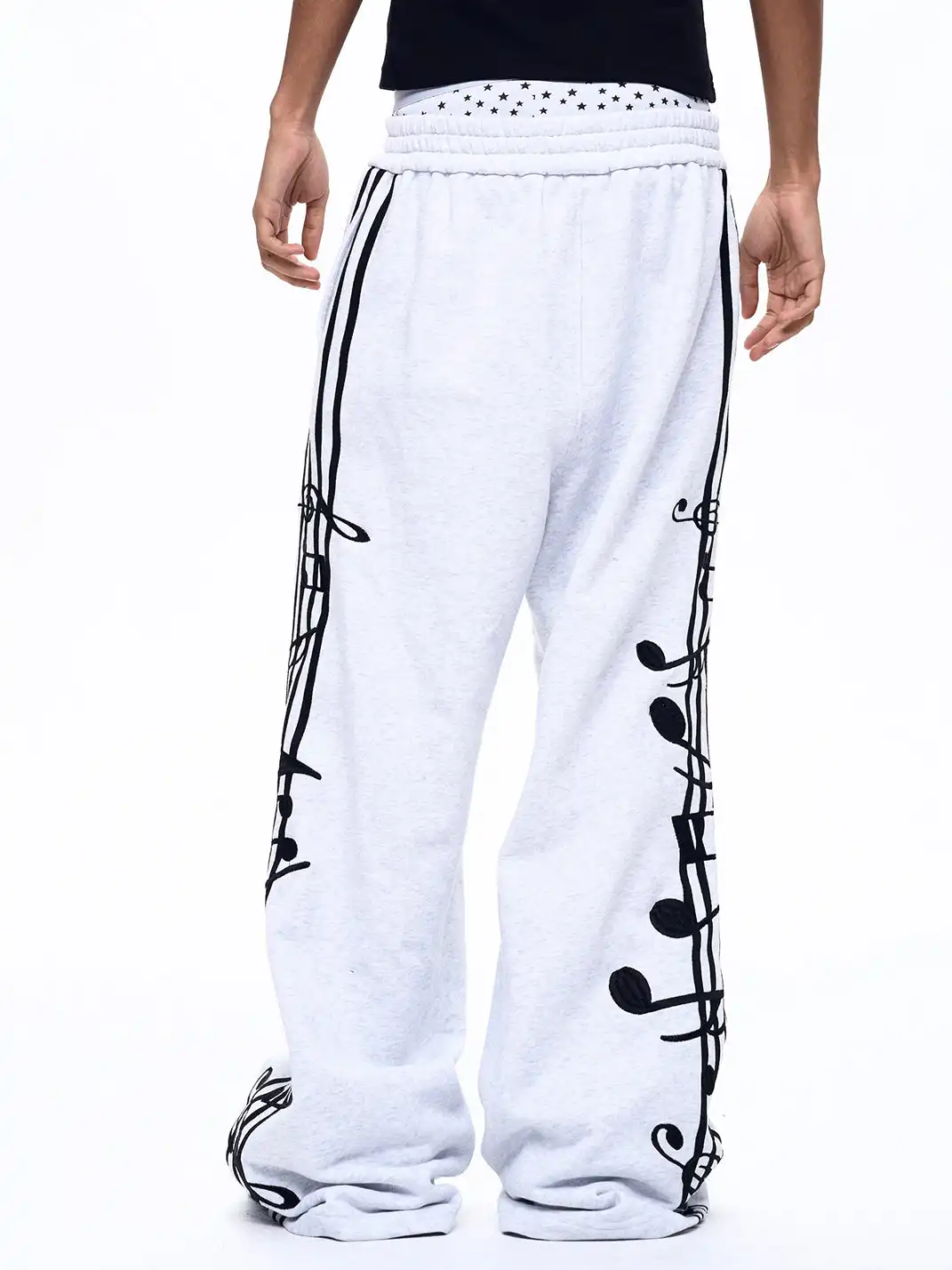 Fourth3ex | Staff Note War Horse Embroidered Sweatpants-White
