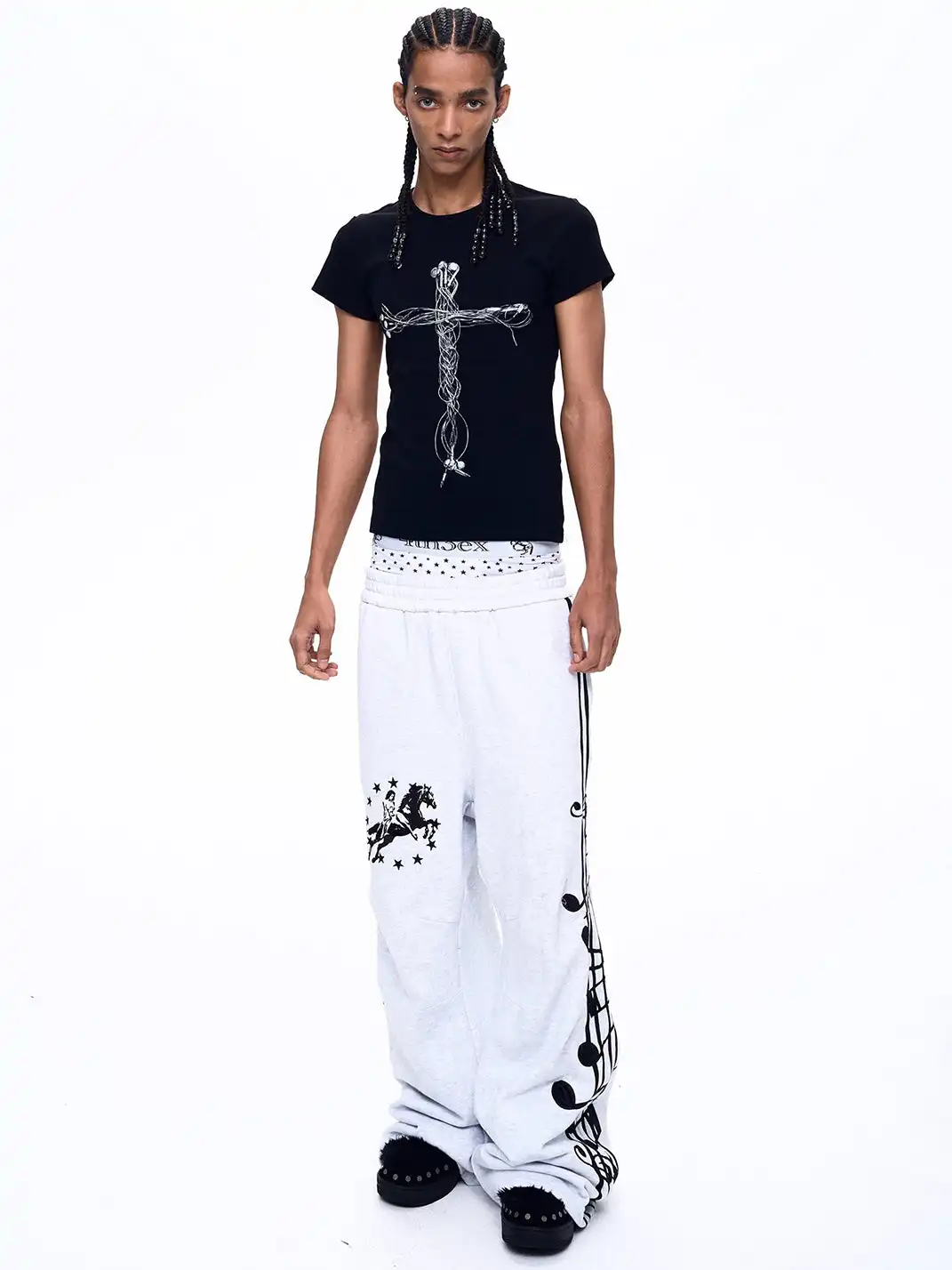 Fourth3ex | Staff Note War Horse Embroidered Sweatpants-White