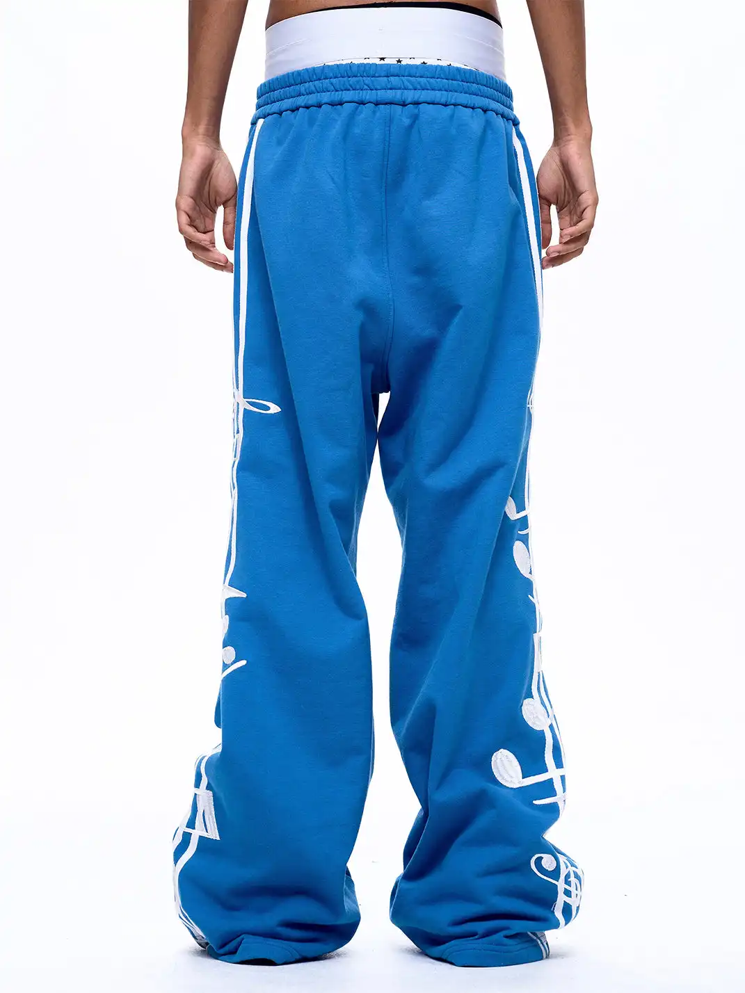 Fourth3ex | Staff Note War Horse Embroidered Sweatpants-Blue