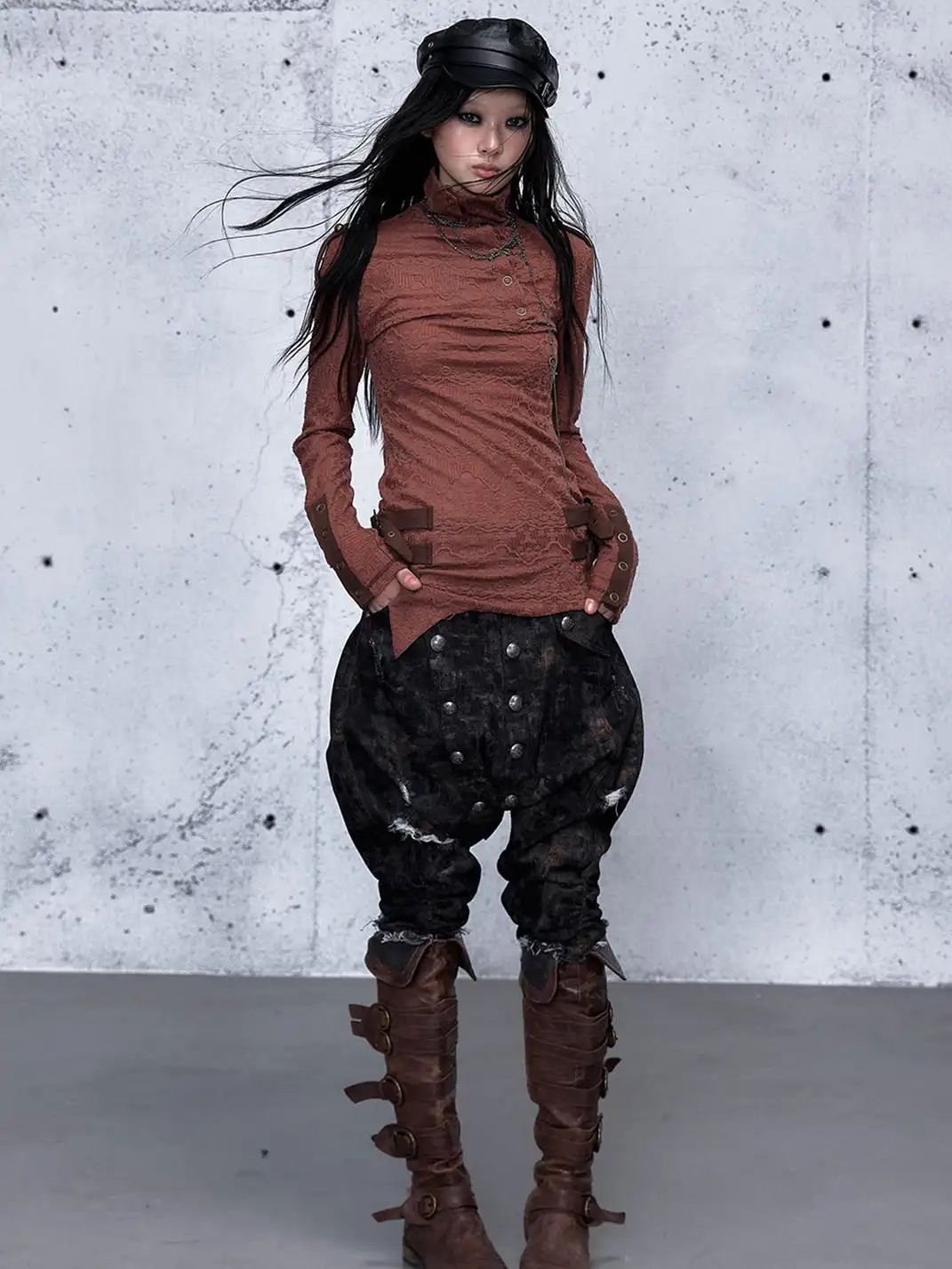 NO ROMANCE | Distressed Ripped Denim Cropped Pants