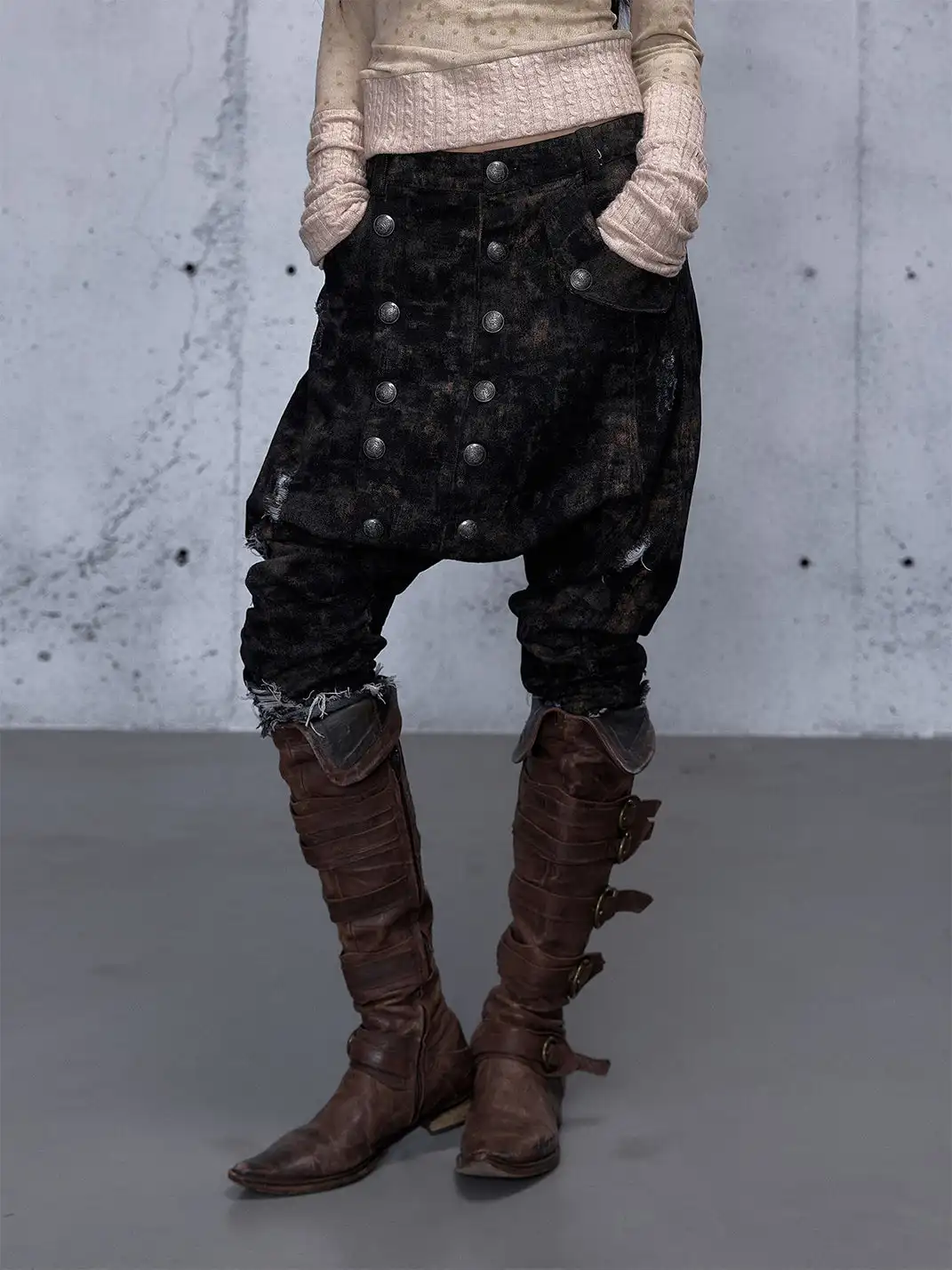 NO ROMANCE | Distressed Ripped Denim Cropped Pants