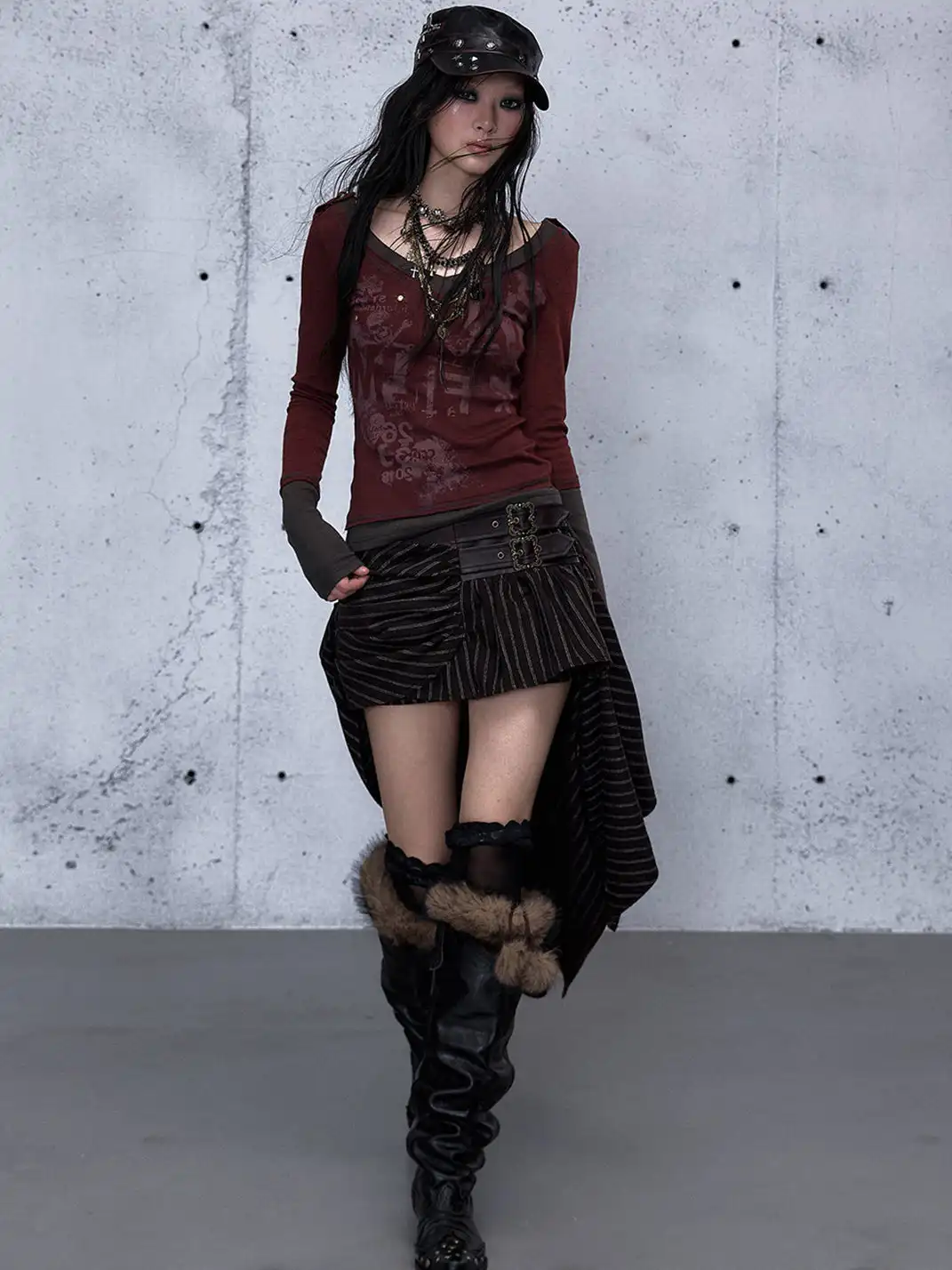 NO ROMANCE | V-Neck Spliced Stretch Base Layer Top