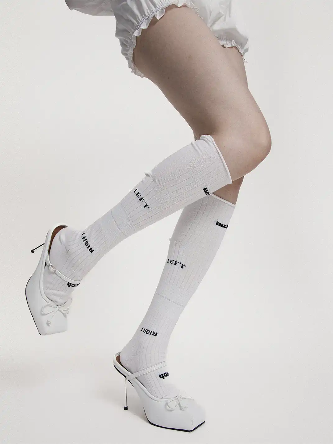 SS2L | Solid Color Letter Calf Socks