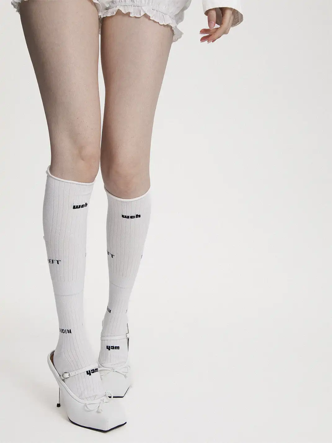SS2L | Solid Color Letter Calf Socks