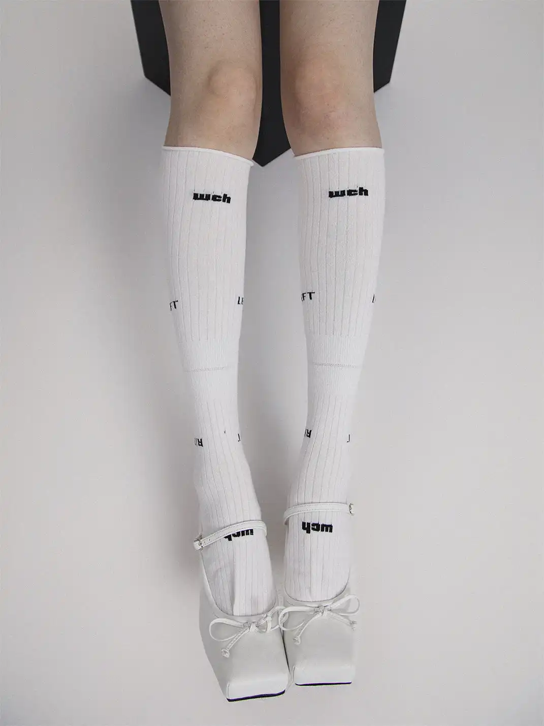 SS2L | Solid Color Letter Calf Socks