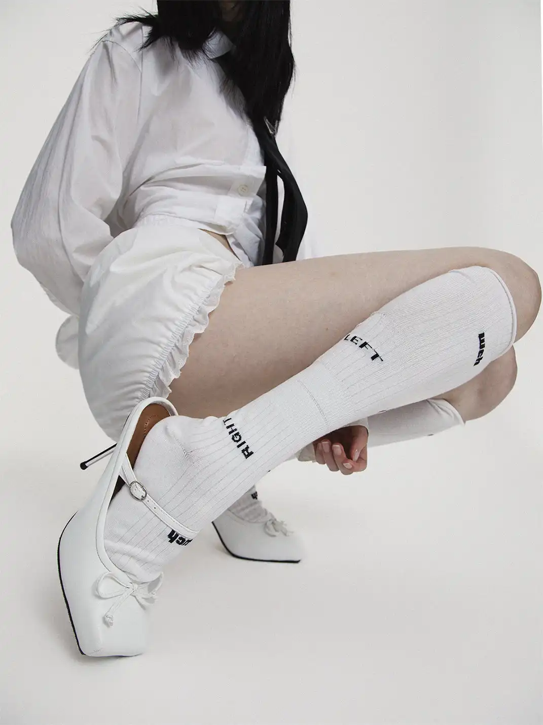 SS2L | Solid Color Letter Calf Socks