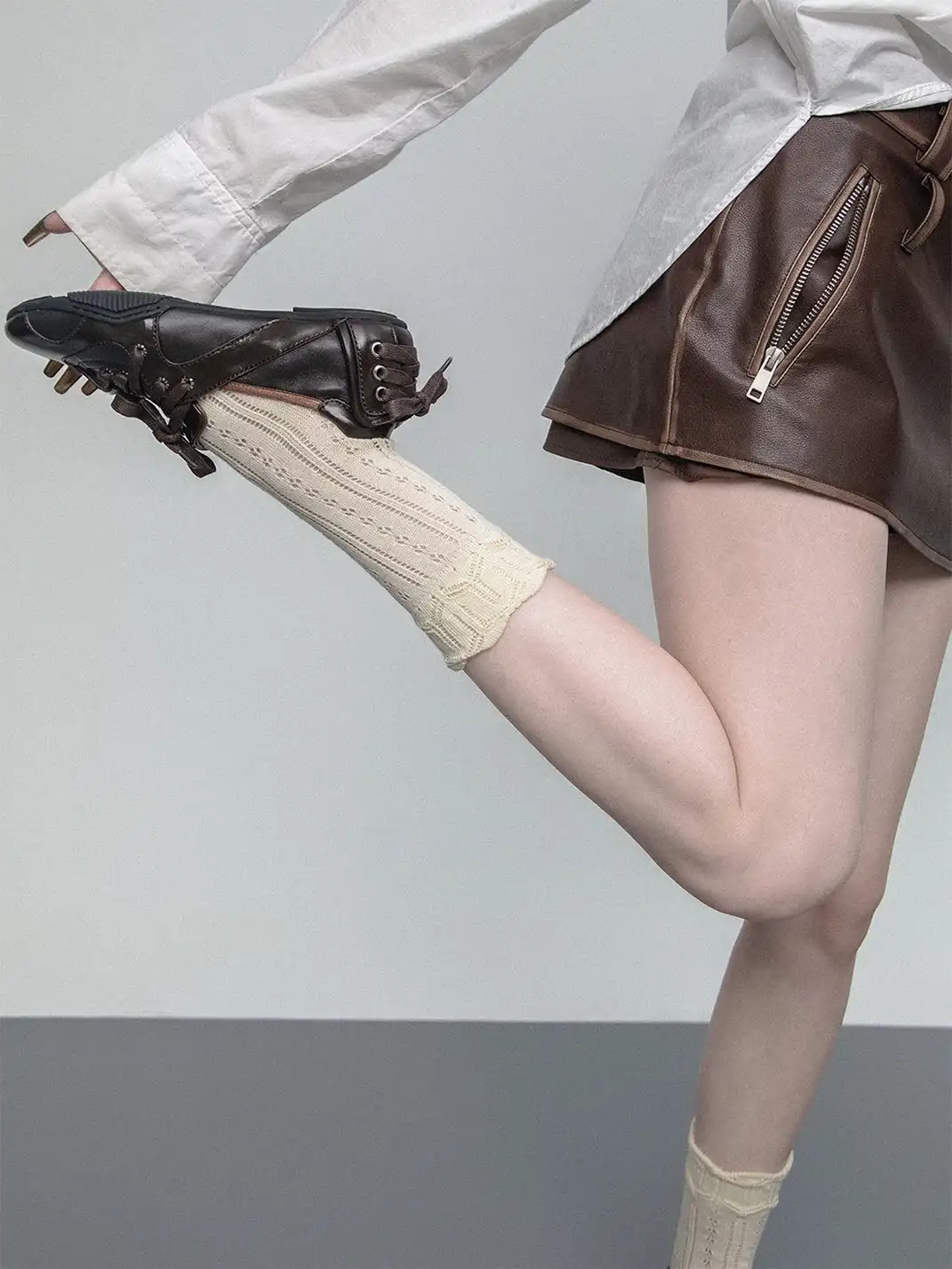 SS2L | Hollow Out Lace Jacquard Mesh Mid-Calf Socks