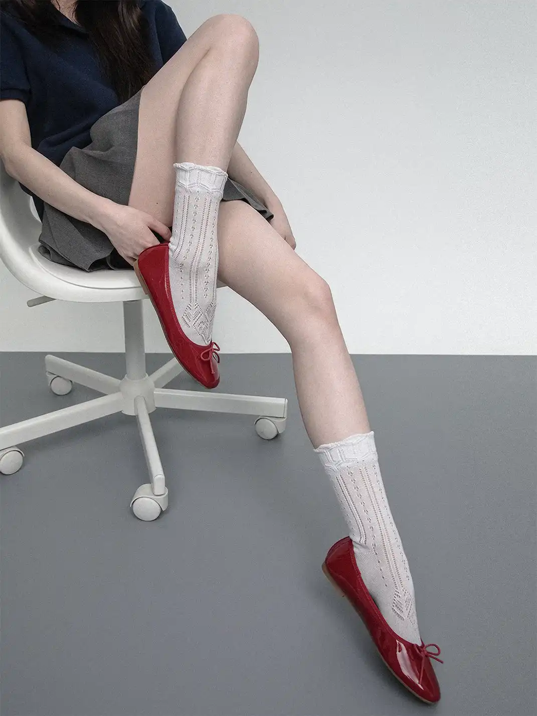SS2L | Hollow Out Lace Jacquard Mesh Mid-Calf Socks