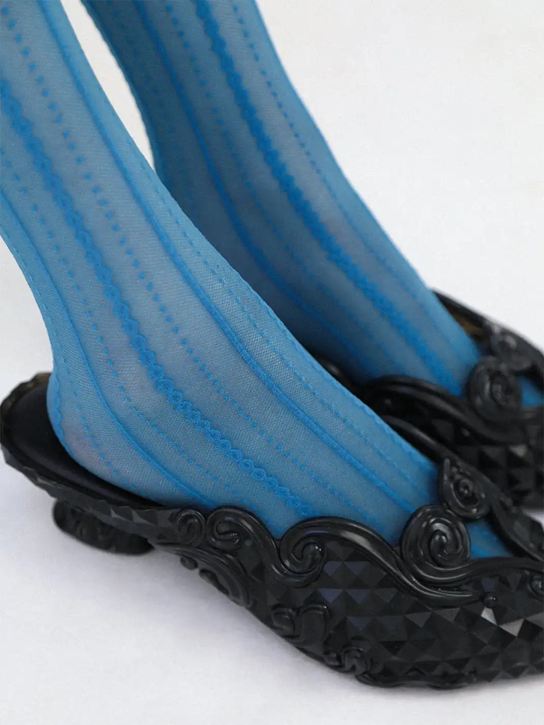 SS2L | Chain Pattern Lace Pantyhose