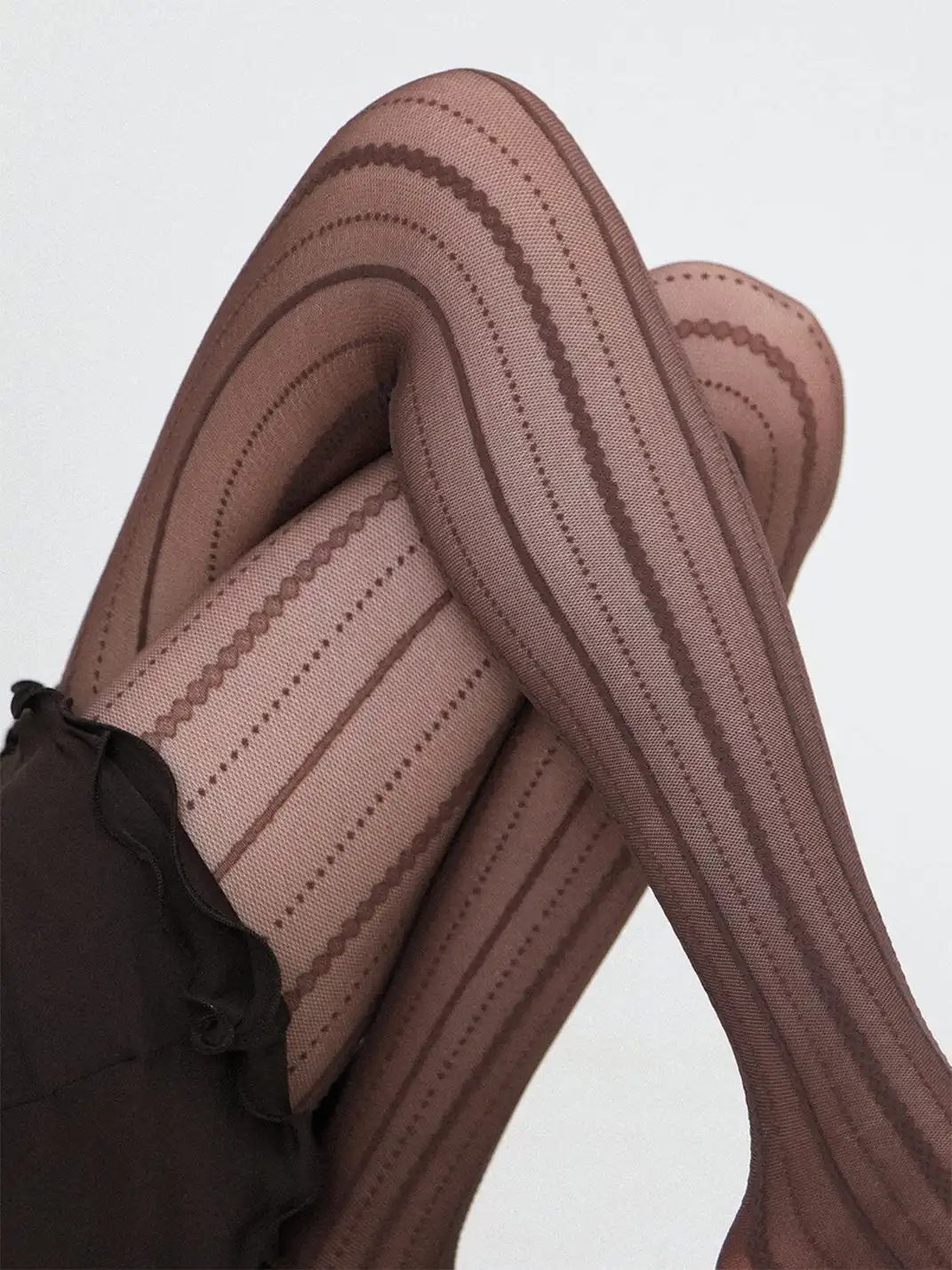 SS2L | Chain Pattern Lace Pantyhose