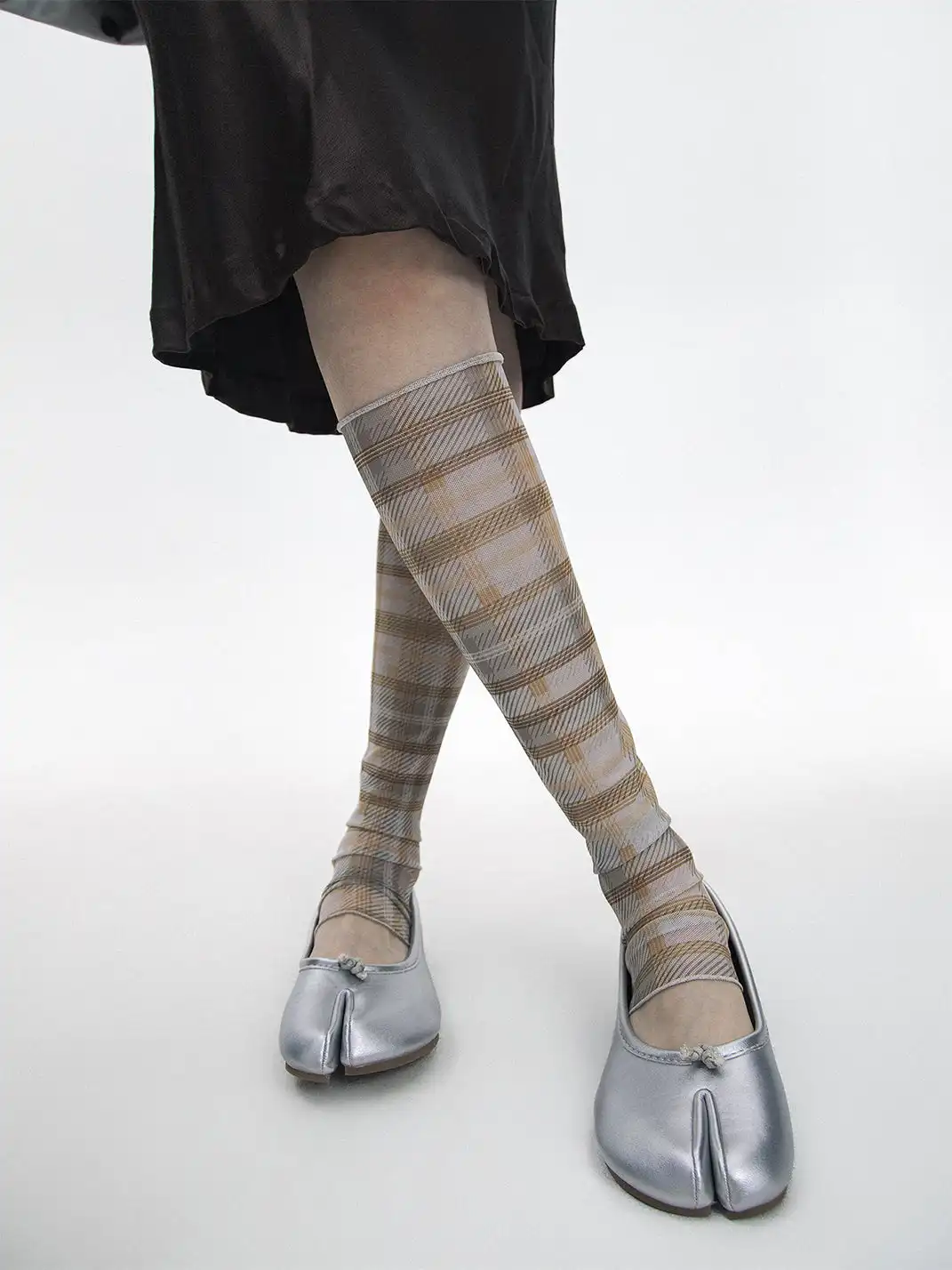 SS2L | Vintage Checkered Mesh Mid-Calf Socks