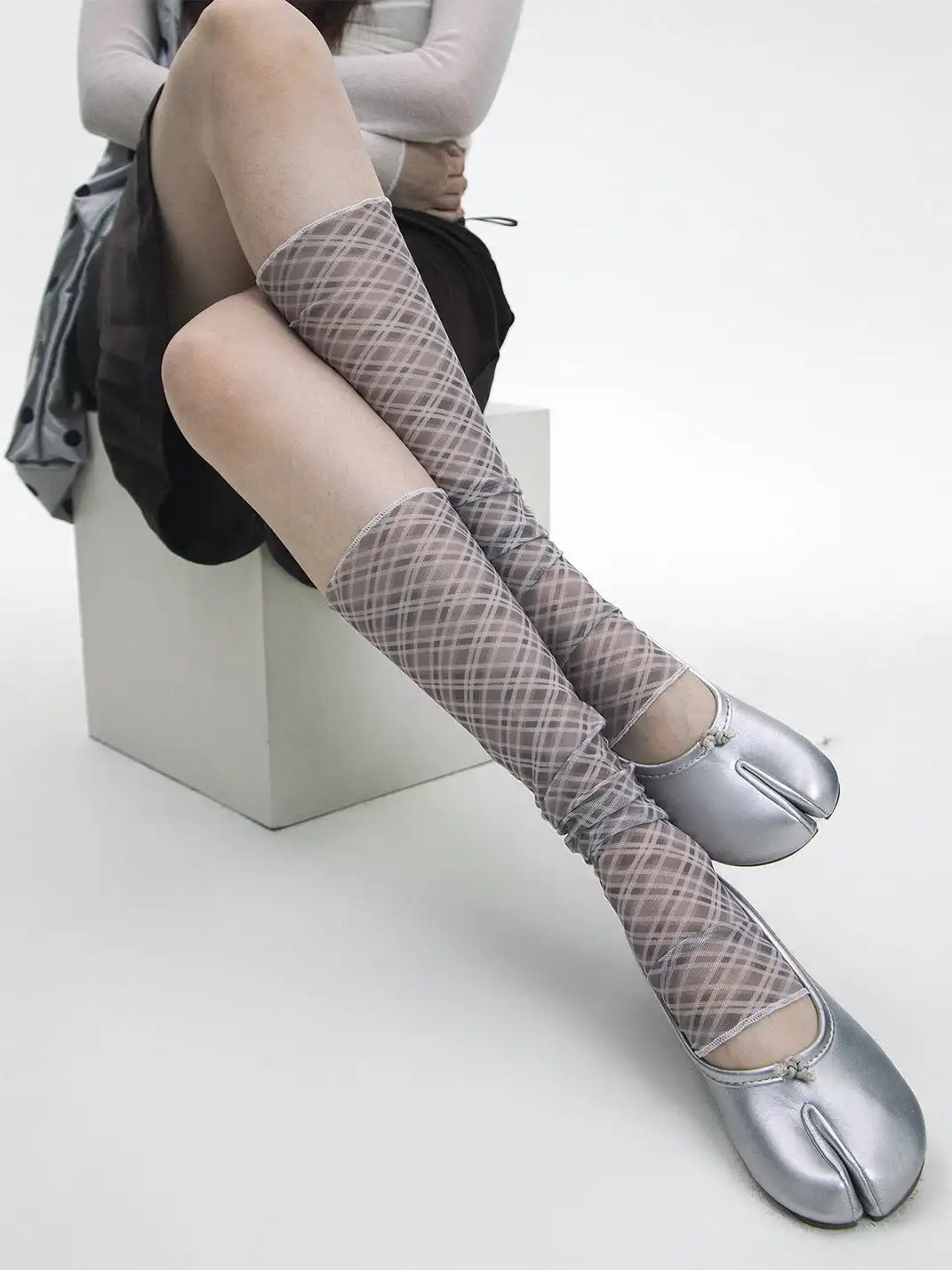 SS2L | Vintage Checkered Mesh Mid-Calf Socks