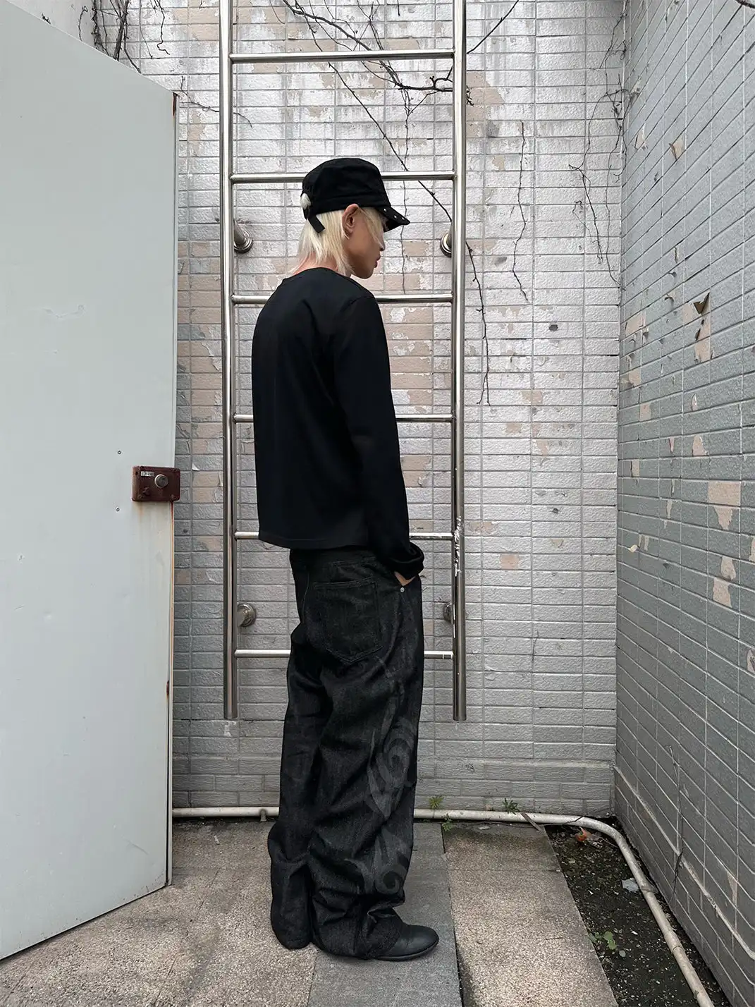 NumbAsia | Burnout Button Placket Rivet Jeans