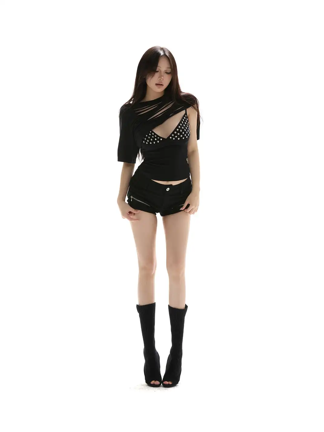 itsdinn | V-Neck Round Stud Rhinestone Camisole Top