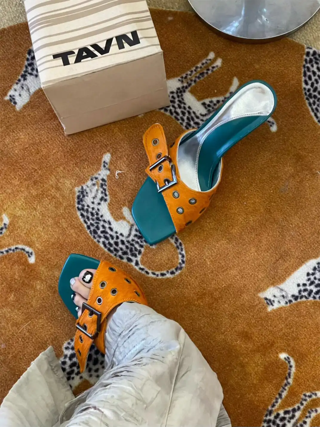 Inthemirror | Square Toe One-Strap Heel Slippers