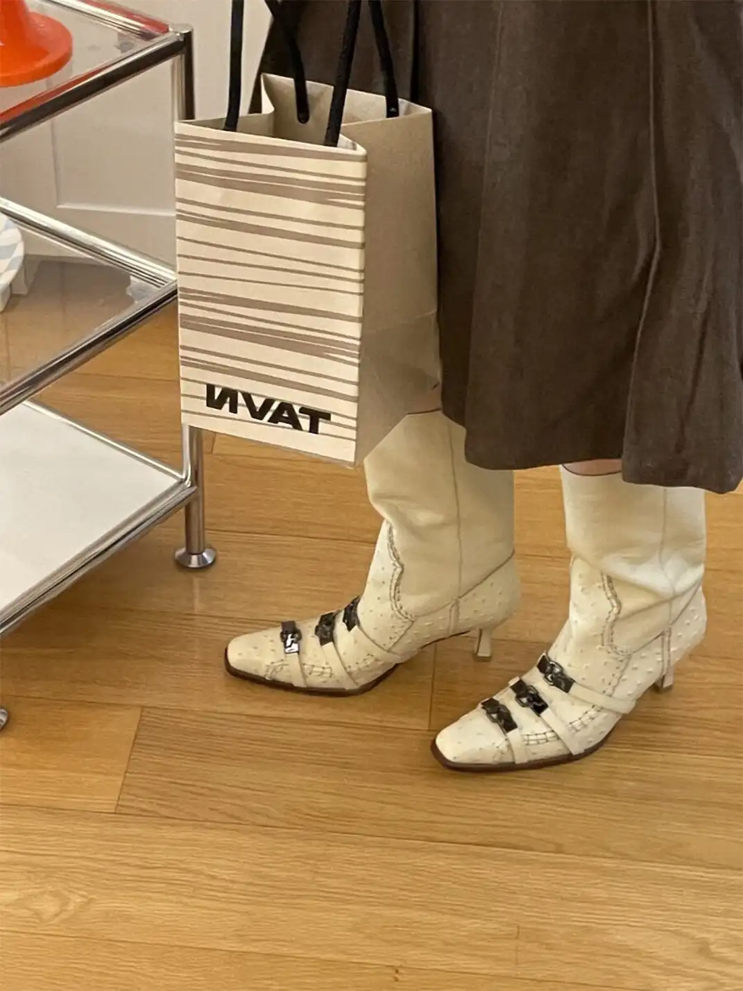 Inthemirror | Vintage Square Toe Metal Buckle Calf Boots