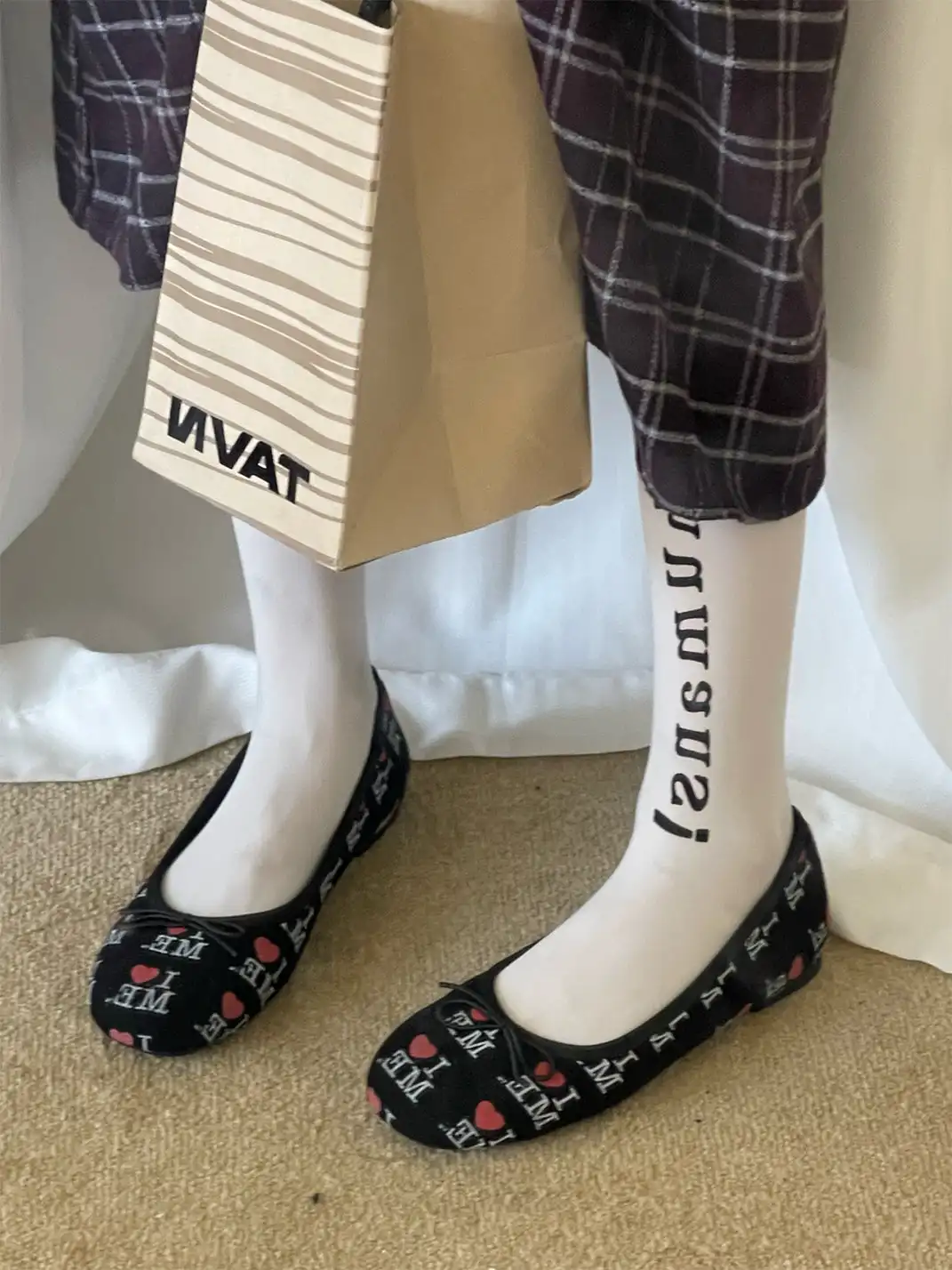 Inthemirror | Round Toe Letter Print Flat Shoes