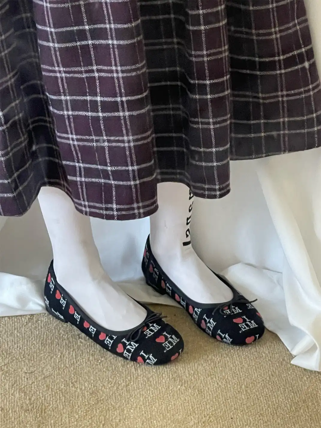 Inthemirror | Round Toe Letter Print Flat Shoes